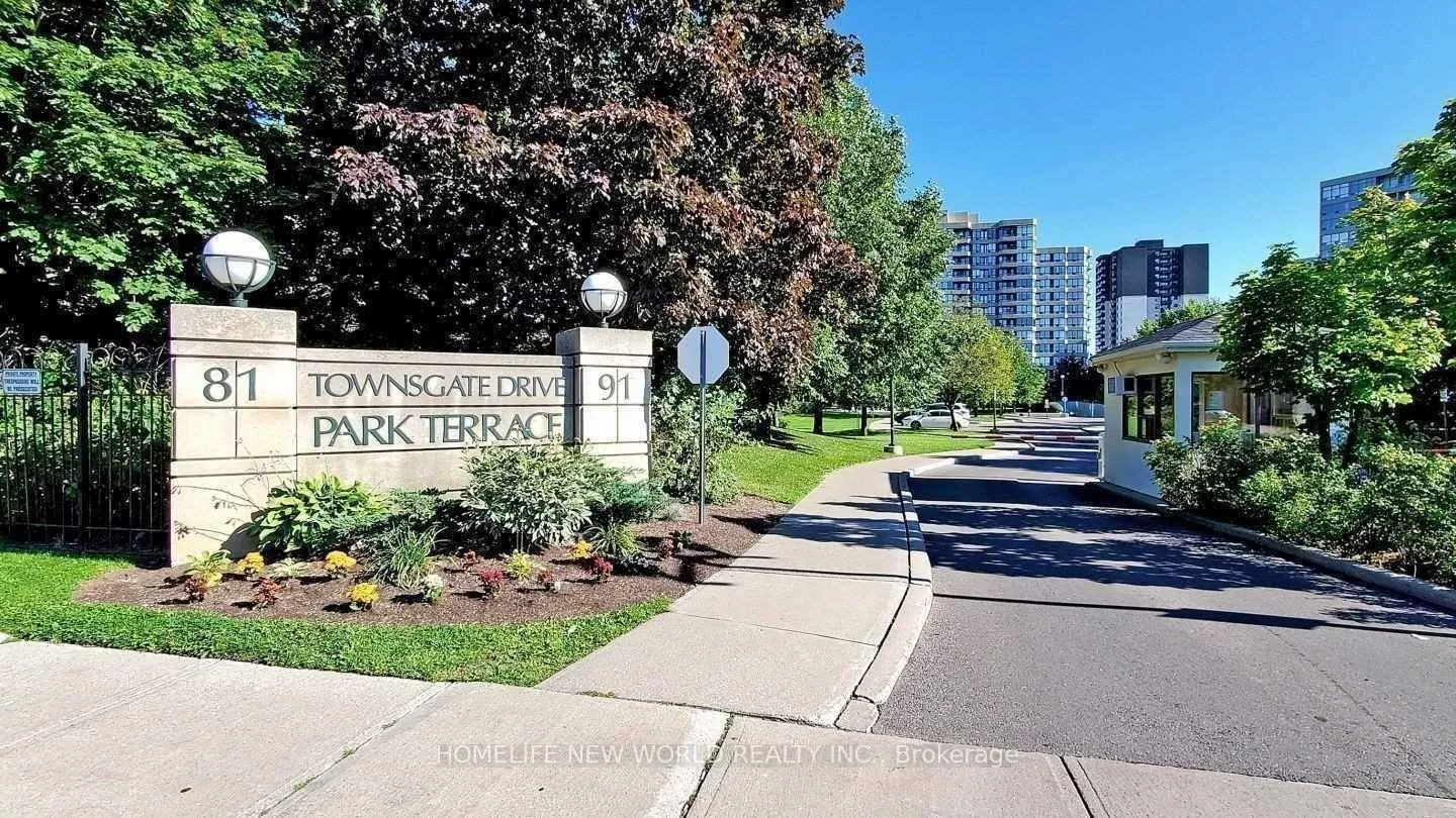 Photo 2 of Unit 205, 81 Townsgate Drive, Vaughan, Crestwood-Springfarm-Yorkhill — HOMEH