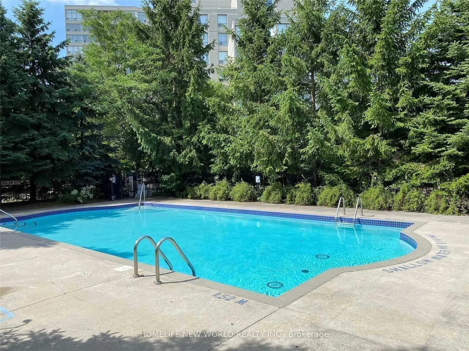 Photo 4 of Unit 205, 81 Townsgate Drive, Vaughan, Crestwood-Springfarm-Yorkhill — HOMEH