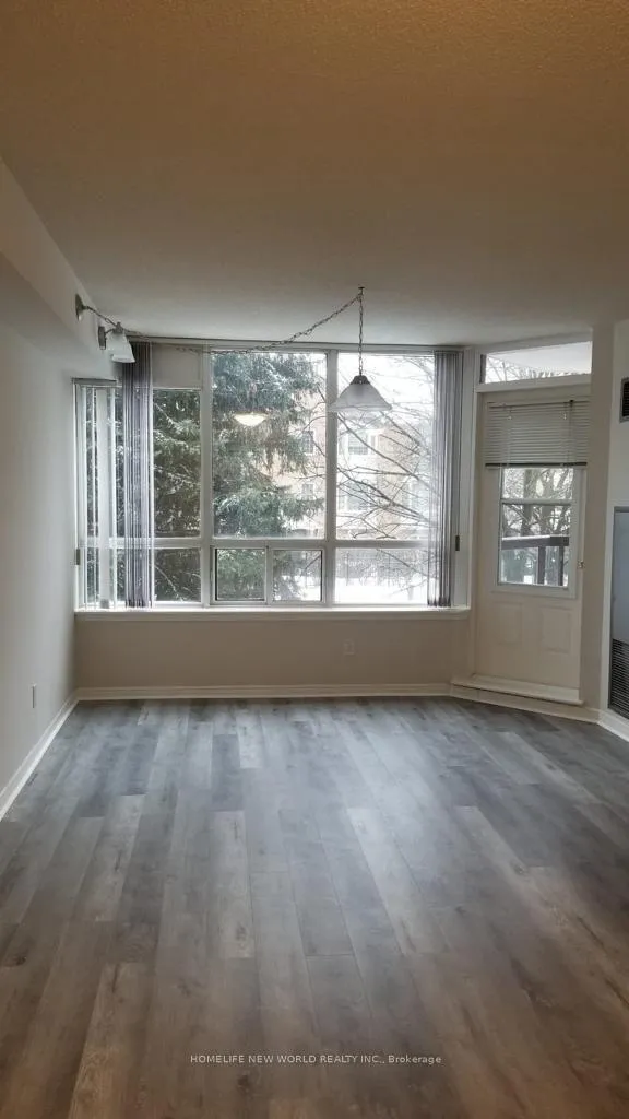 Photo 10 of Unit 205, 81 Townsgate Drive, Vaughan, Crestwood-Springfarm-Yorkhill — HOMEH