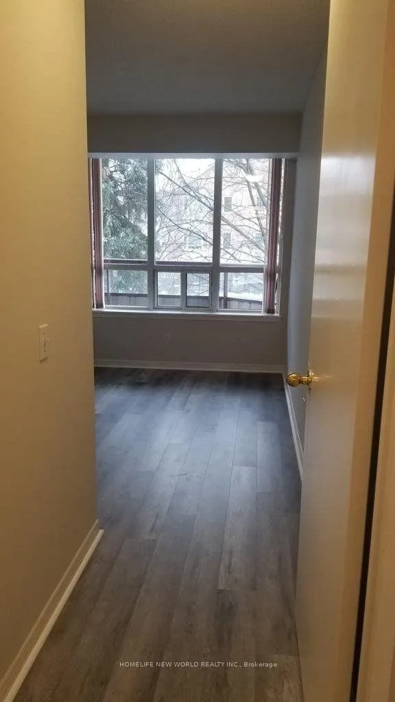 Photo 15 of Unit 205, 81 Townsgate Drive, Vaughan, Crestwood-Springfarm-Yorkhill — HOMEH