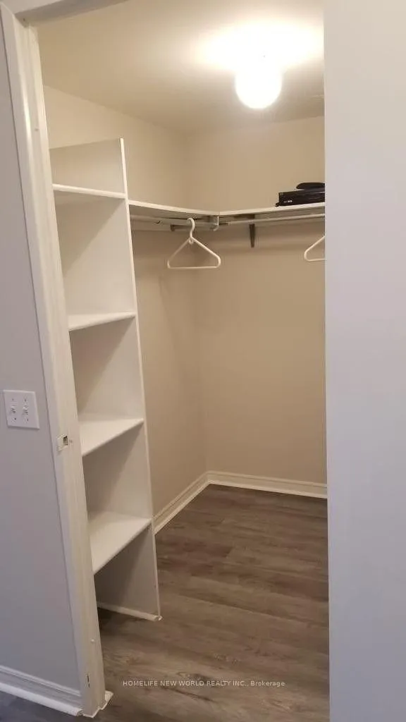 Photo 17 of Unit 205, 81 Townsgate Drive, Vaughan, Crestwood-Springfarm-Yorkhill — HOMEH