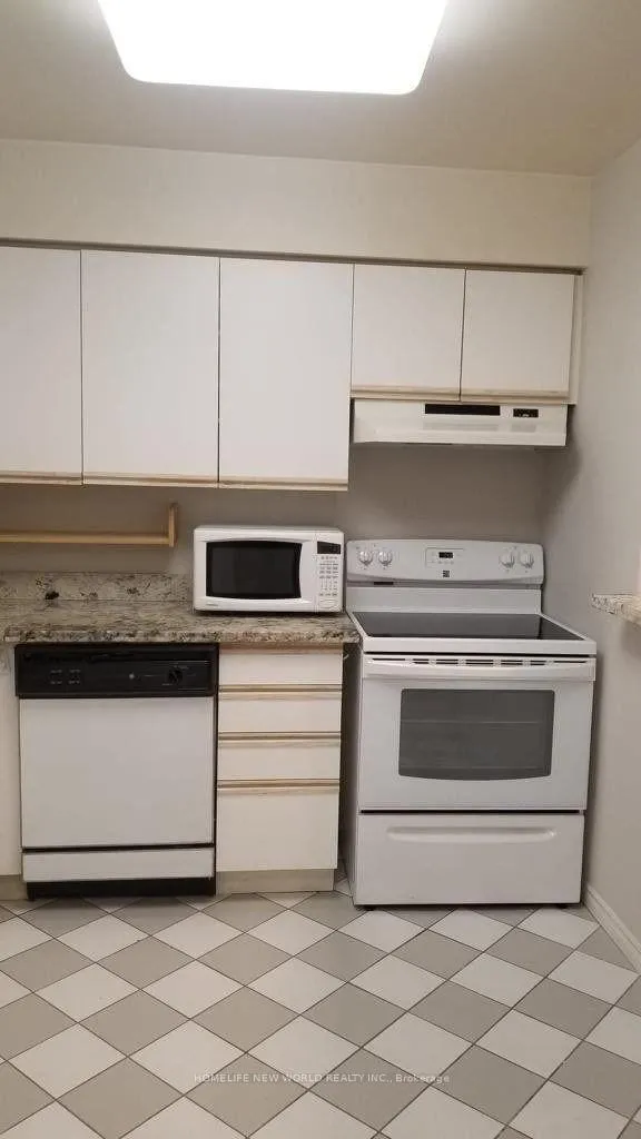 Photo 22 of Unit 205, 81 Townsgate Drive, Vaughan, Crestwood-Springfarm-Yorkhill — HOMEH