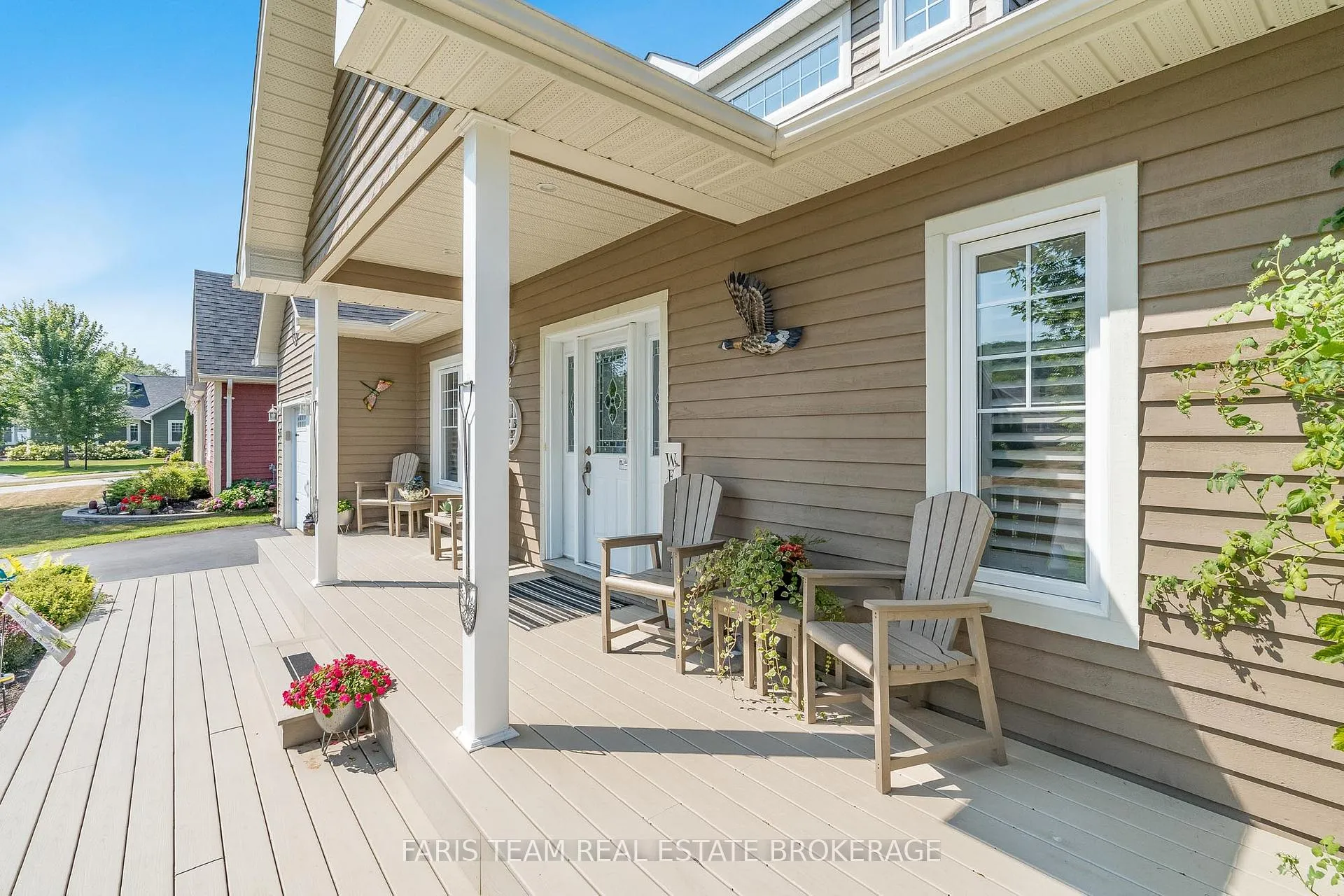 Photo 4 of 2 Grew Crescent, Penetanguishene — HOMEH