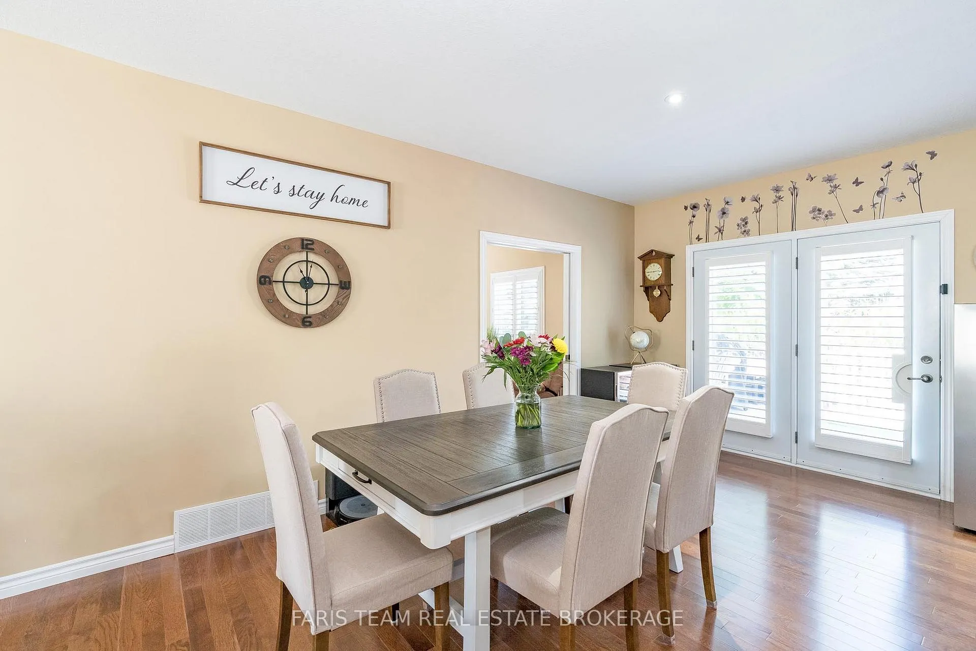 Photo 10 of 2 Grew Crescent, Penetanguishene — HOMEH