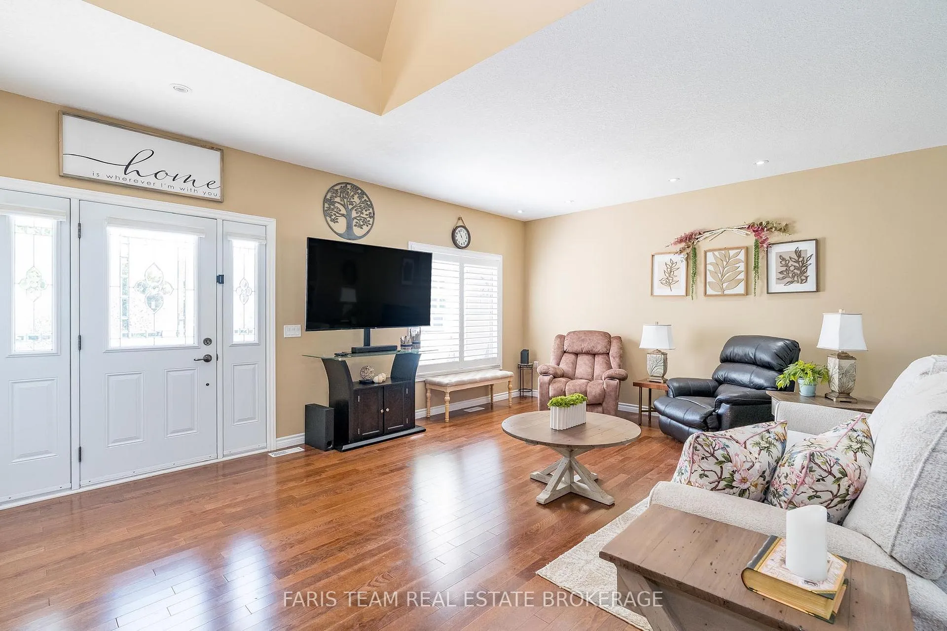 Photo 12 of 2 Grew Crescent, Penetanguishene — HOMEH