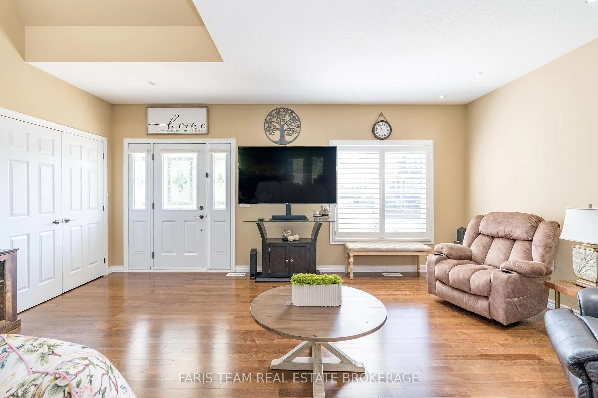 Photo 13 of 2 Grew Crescent, Penetanguishene — HOMEH