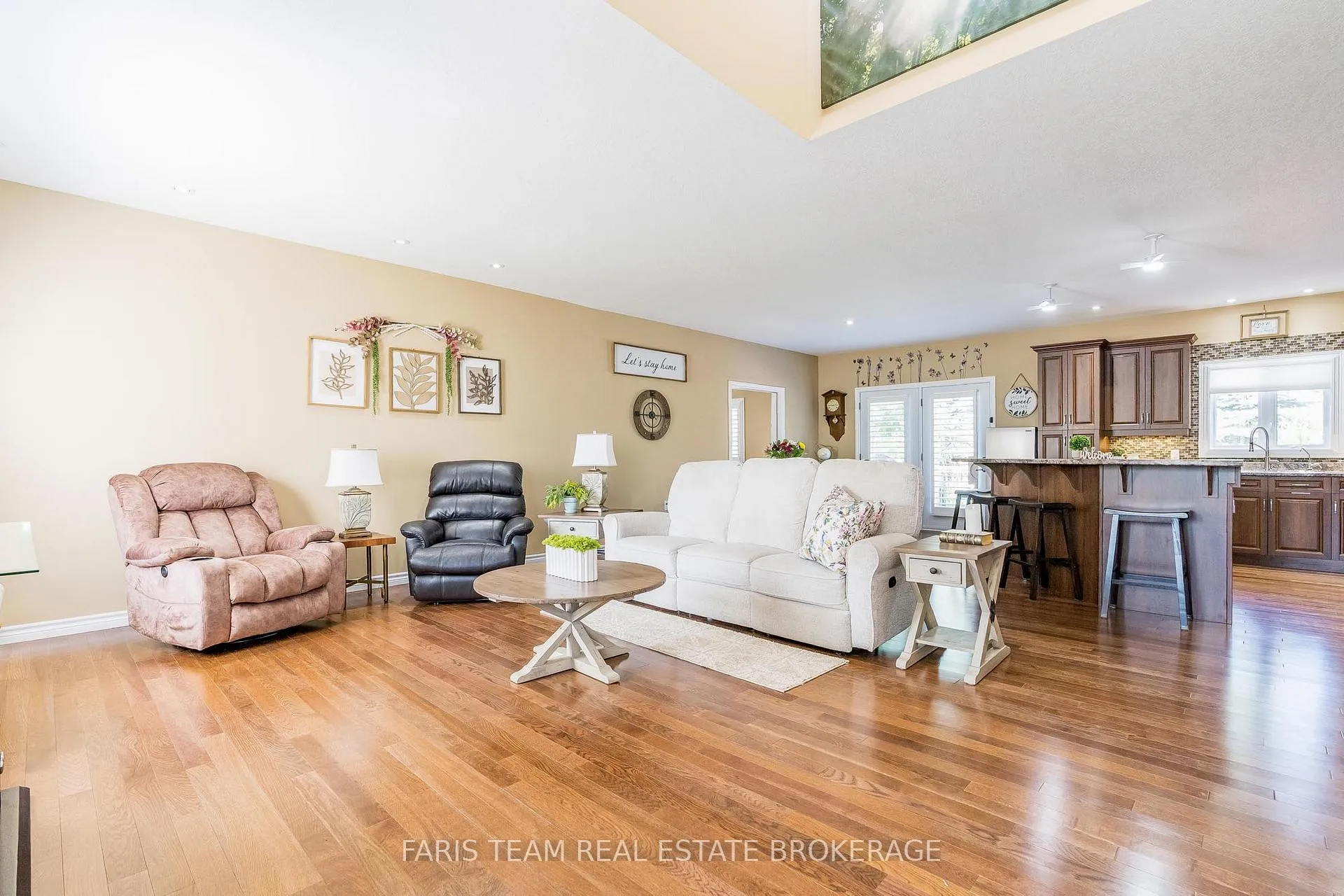 Photo 14 of 2 Grew Crescent, Penetanguishene — HOMEH