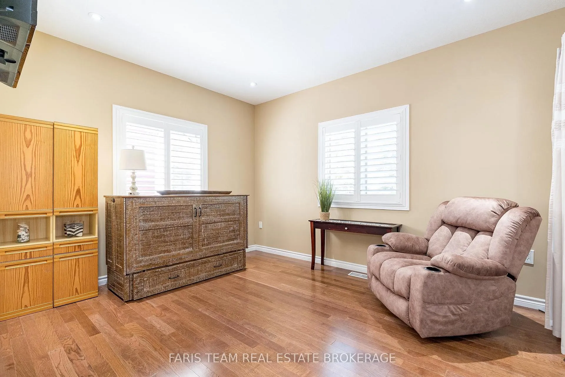 Photo 16 of 2 Grew Crescent, Penetanguishene — HOMEH