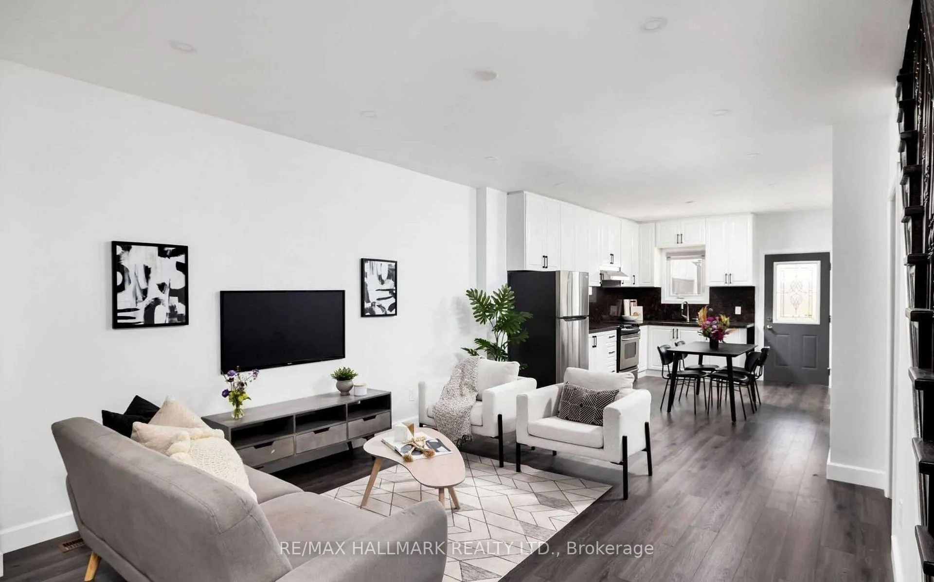 Photo 3 of 16 Brock Avenue, Toronto, Roncesvalles — HOMEH