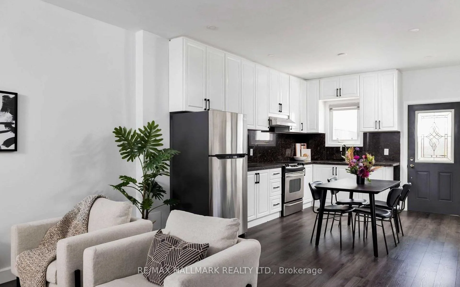 Photo 6 of 16 Brock Avenue, Toronto, Roncesvalles — HOMEH