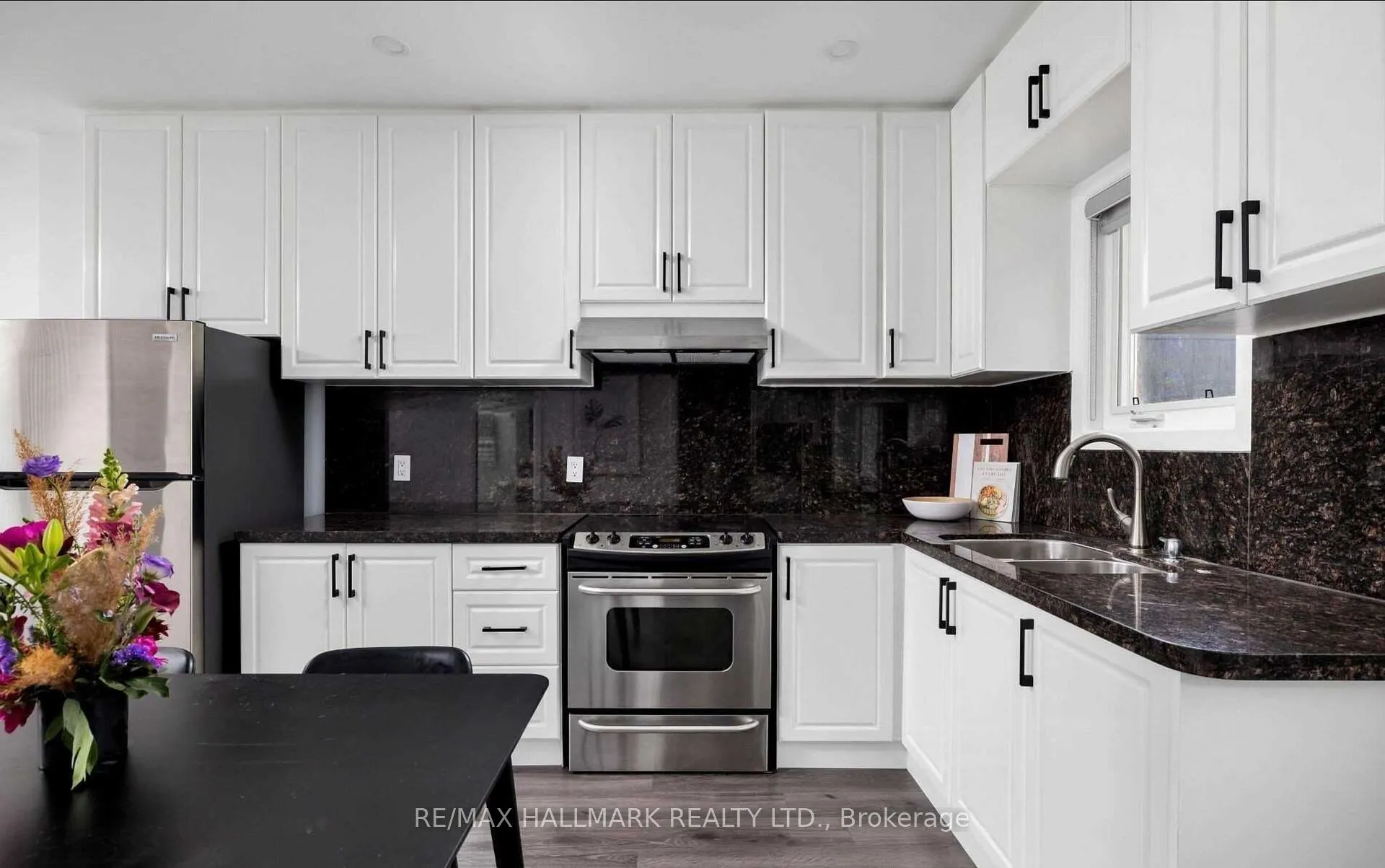 Photo 9 of 16 Brock Avenue, Toronto, Roncesvalles — HOMEH