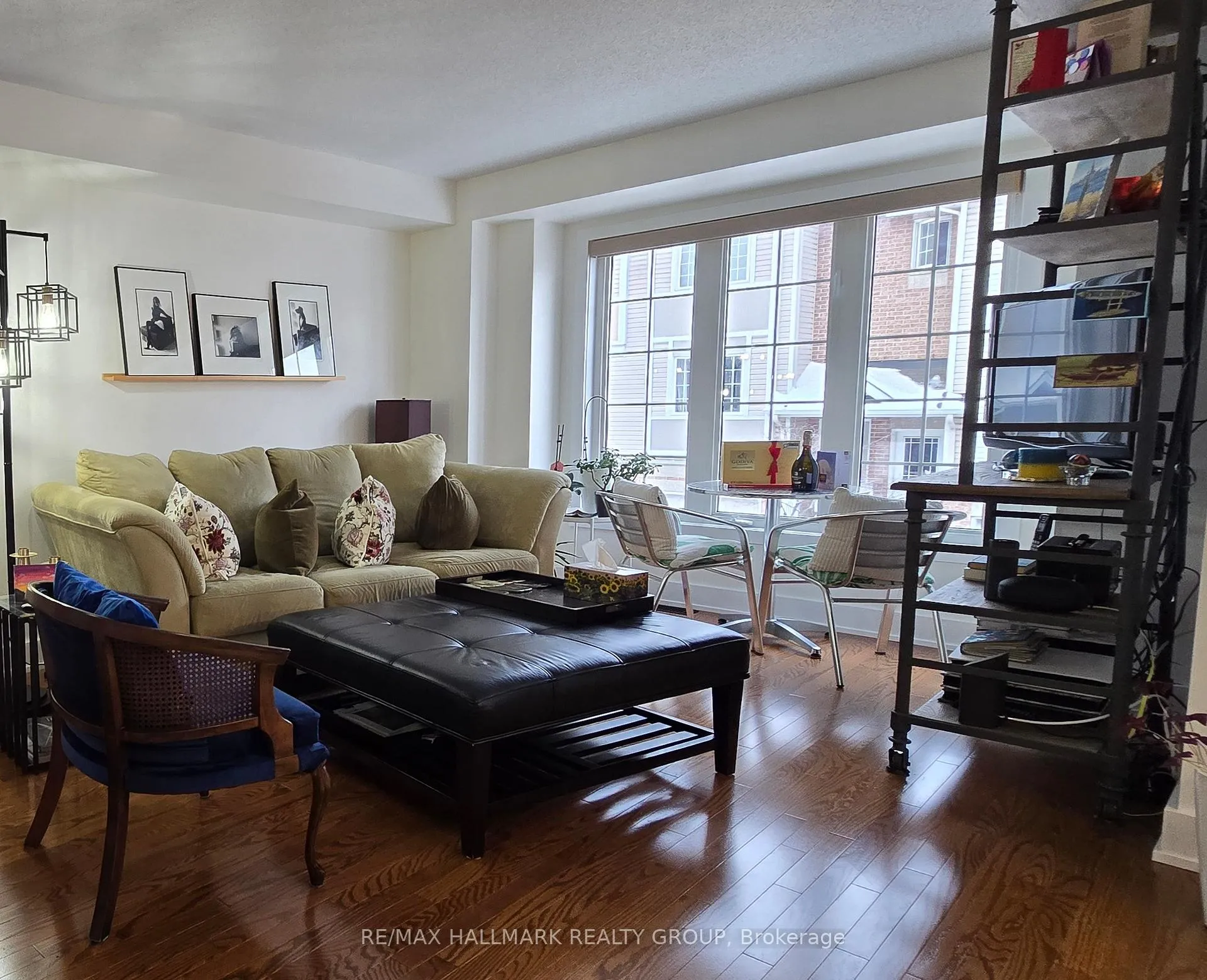 Photo 8 of 158 Fordham Private, Ottawa, Central Park — HOMEH