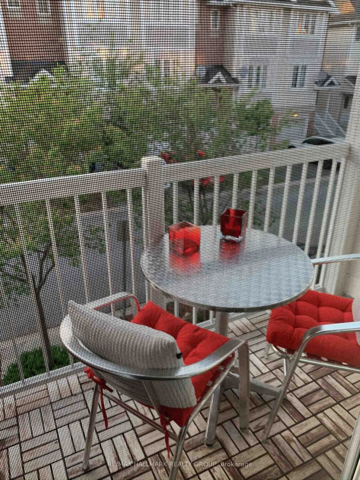 Photo 11 of 158 Fordham Private, Ottawa, Central Park — HOMEH