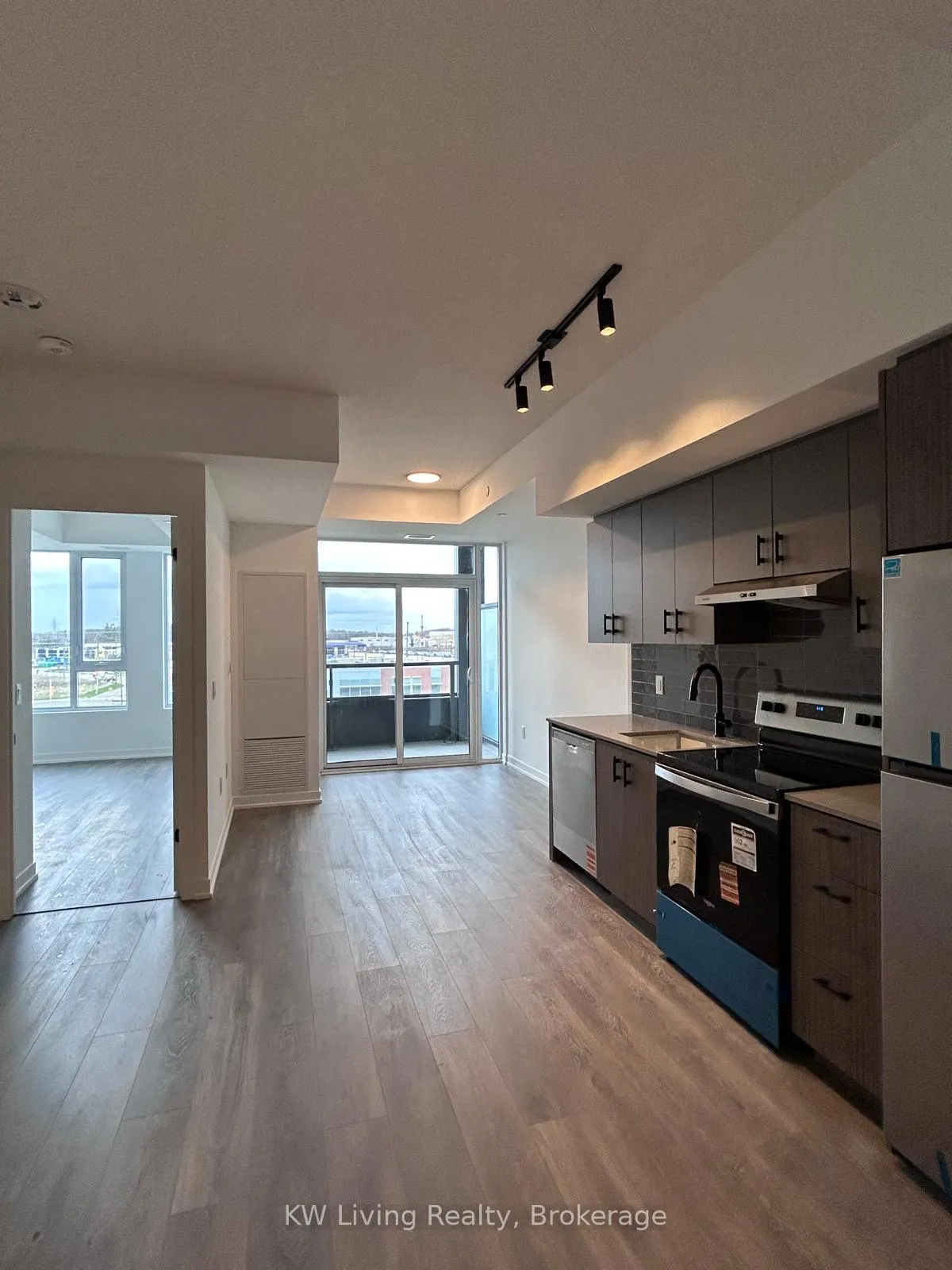 Photo 10 of Unit 520, 4878 Powers Common, Burlington, Appleby — HOMEH