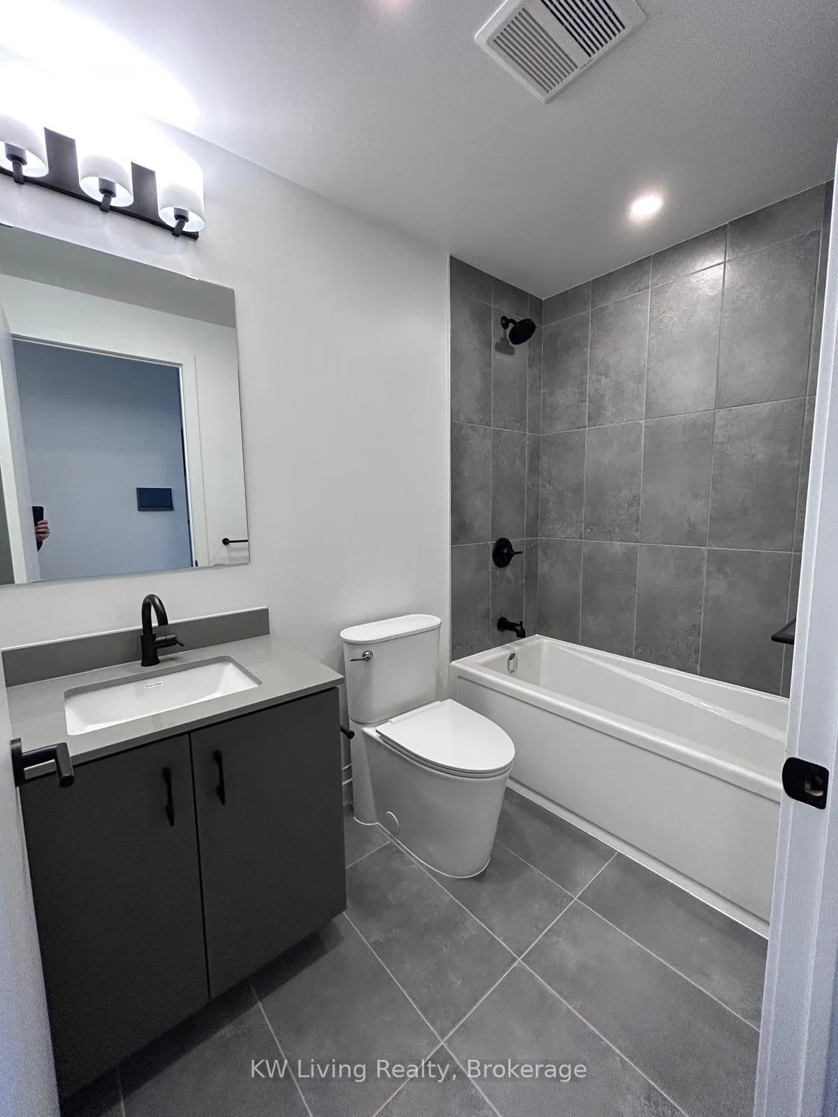 Photo 23 of Unit 520, 4878 Powers Common, Burlington, Appleby — HOMEH