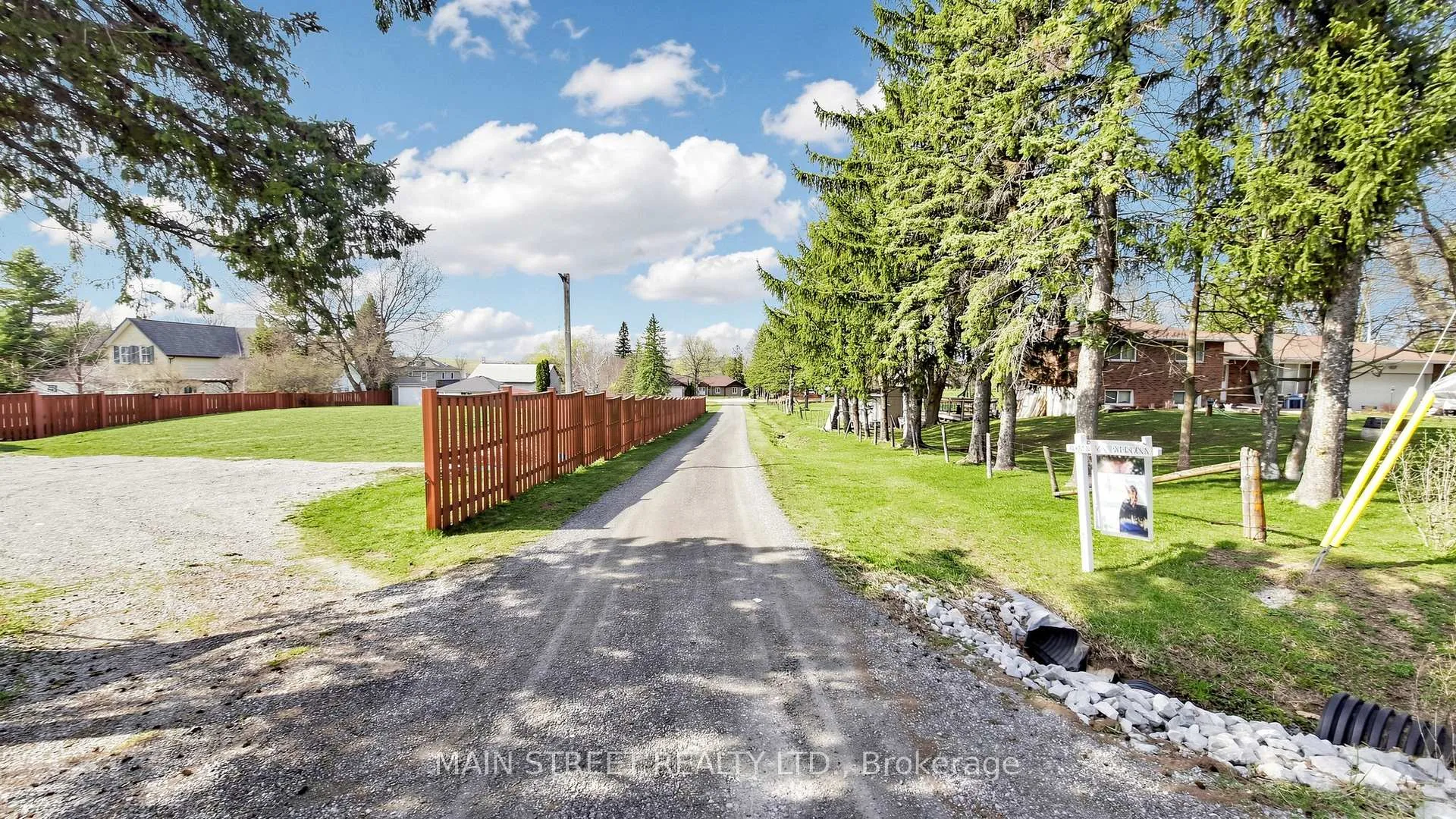 Photo 11 of 2A Harrison Drive, Uxbridge, Rural Uxbridge — HOMEH