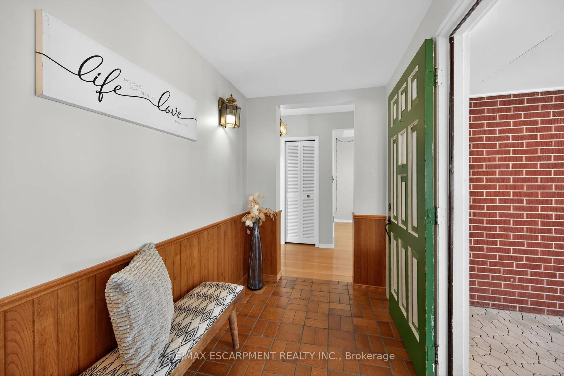 Photo 5 of 42 Holbrook Road, Hamilton, Westcliffe — HOMEH