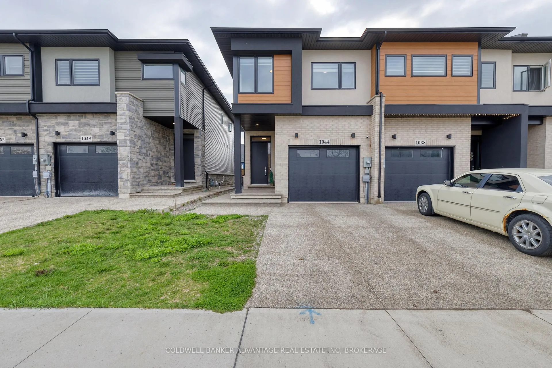 Photo 2 of 1044 Hansler Road, Welland, N. Welland — HOMEH
