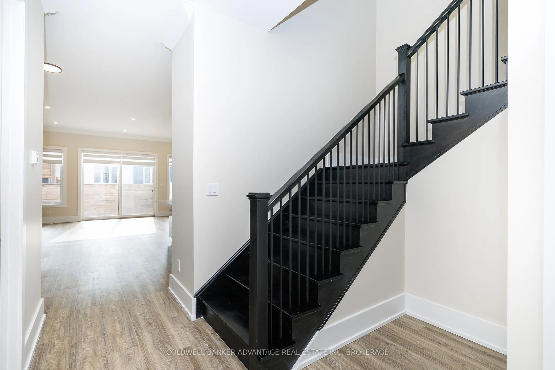 Photo 4 of 1044 Hansler Road, Welland, N. Welland — HOMEH