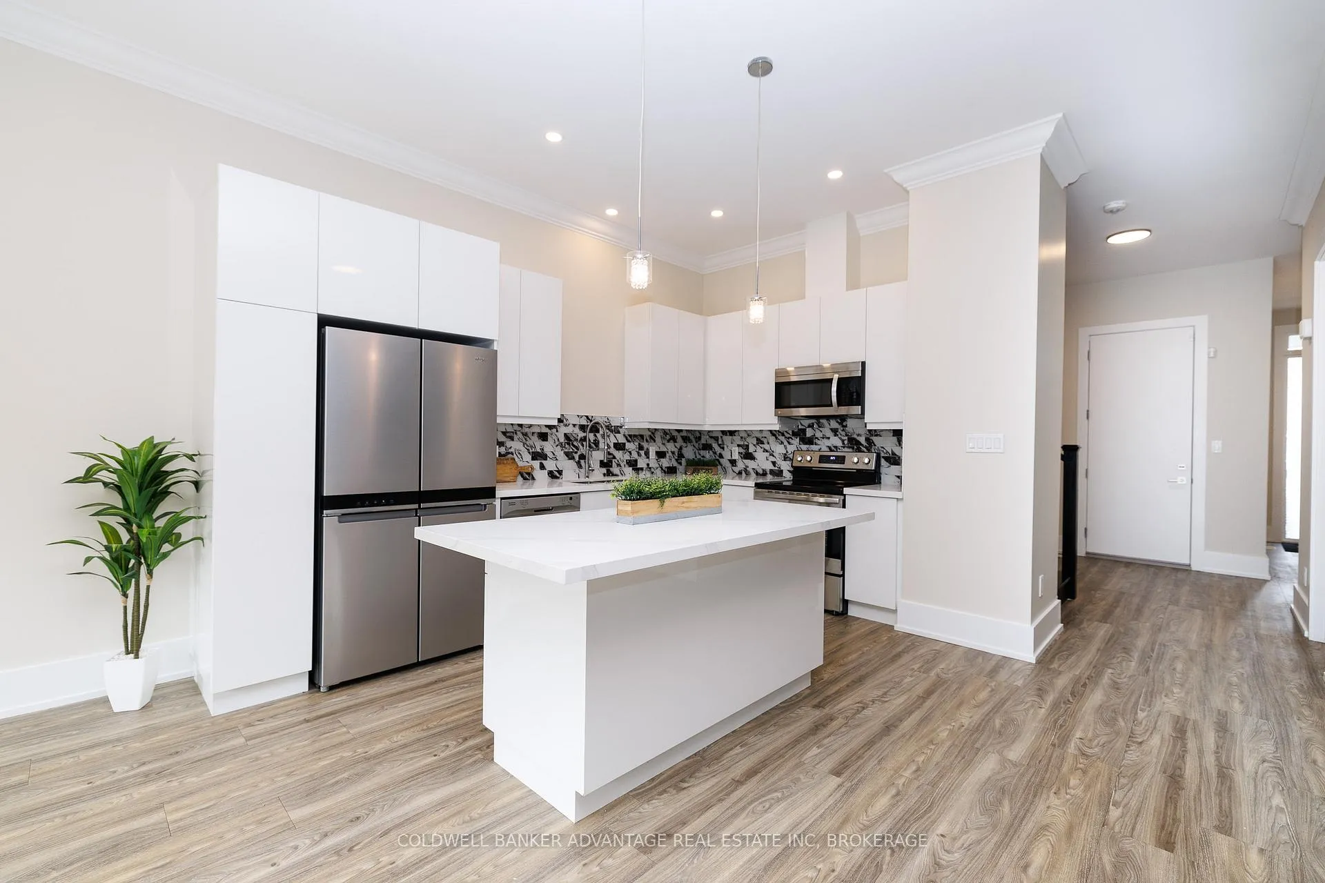 Photo 7 of 1044 Hansler Road, Welland, N. Welland — HOMEH