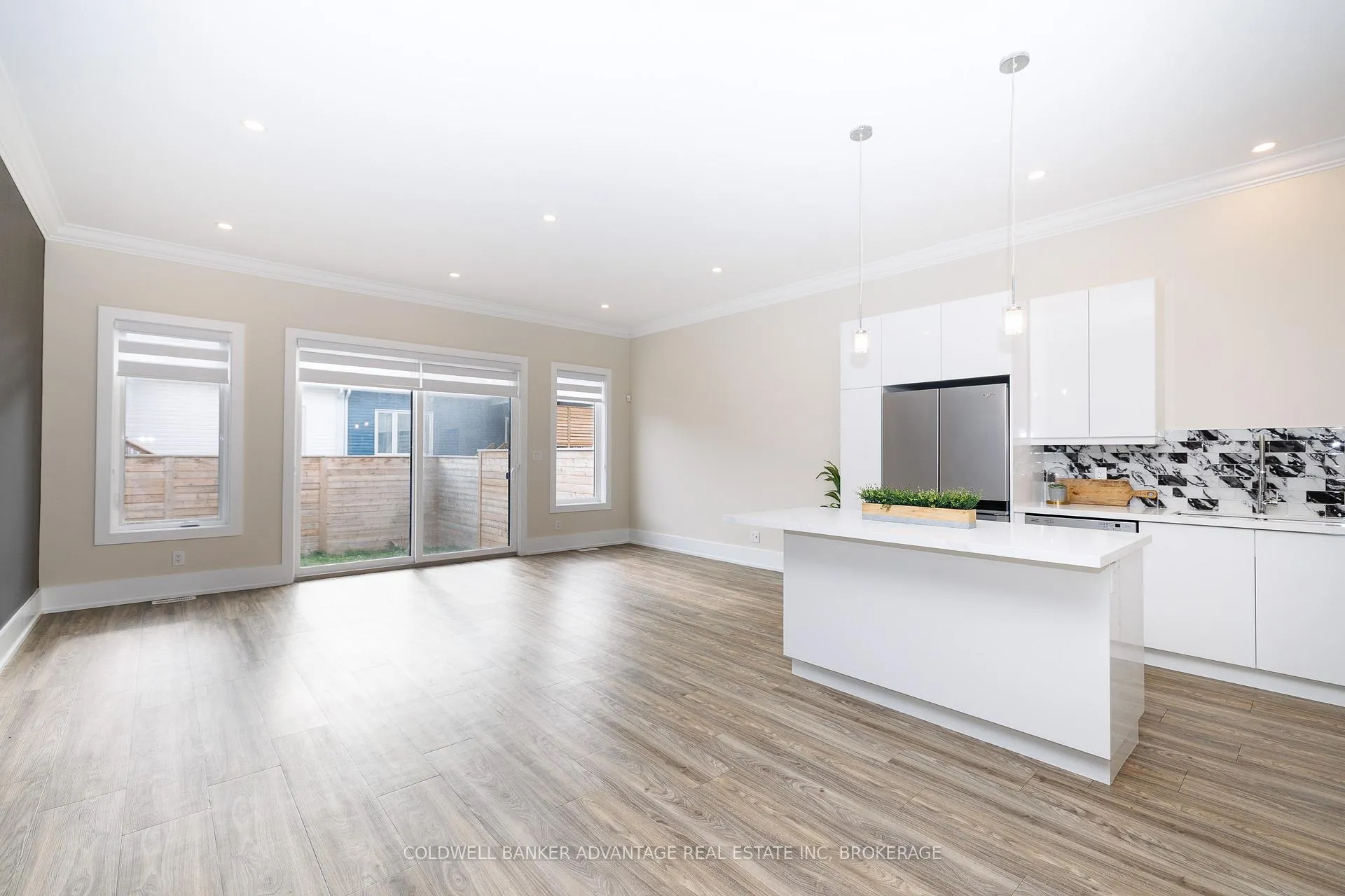 Photo 11 of 1044 Hansler Road, Welland, N. Welland — HOMEH