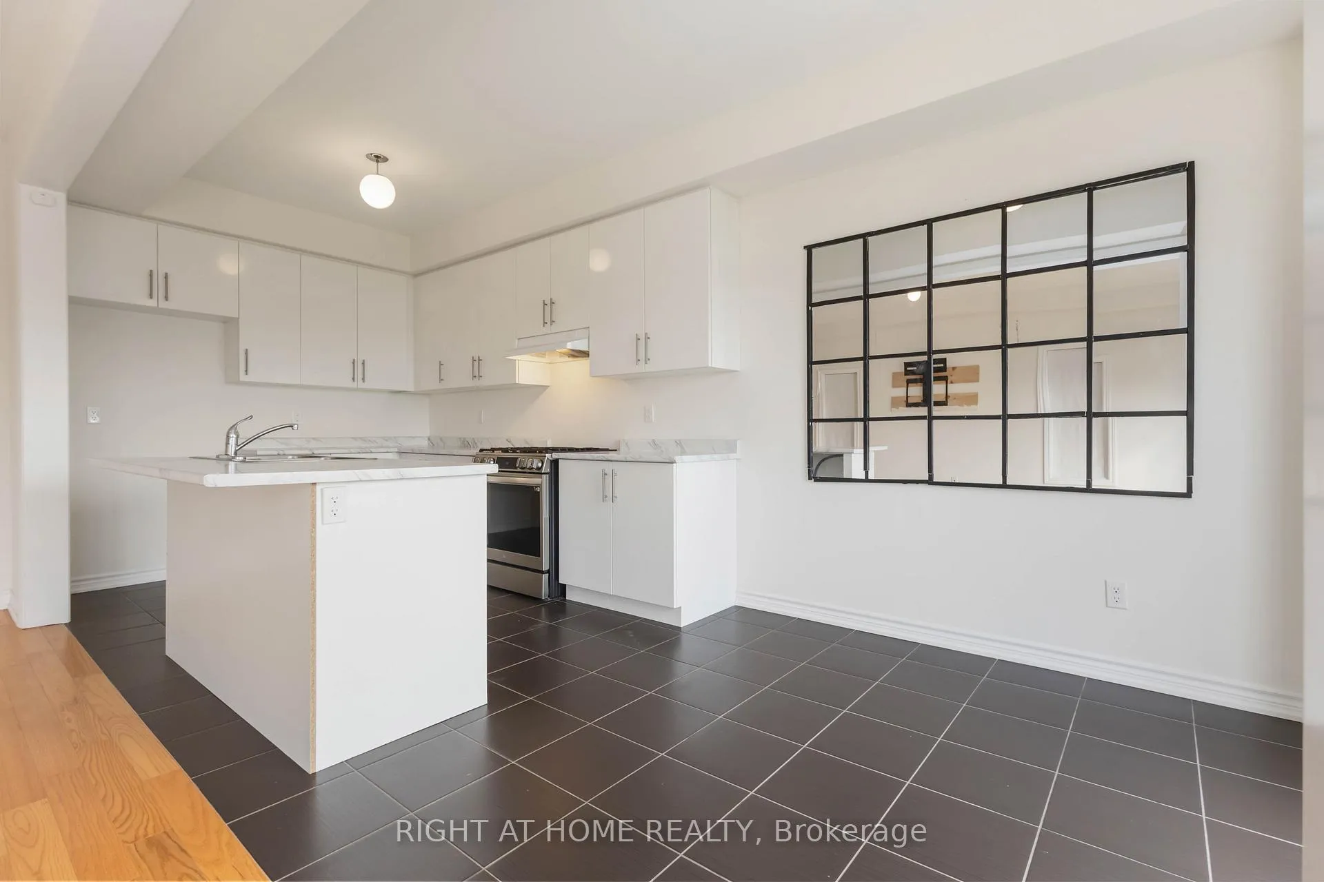 Photo 10 of 1111 Skyridge Boulevard, Pickering, Rural Pickering — HOMEH