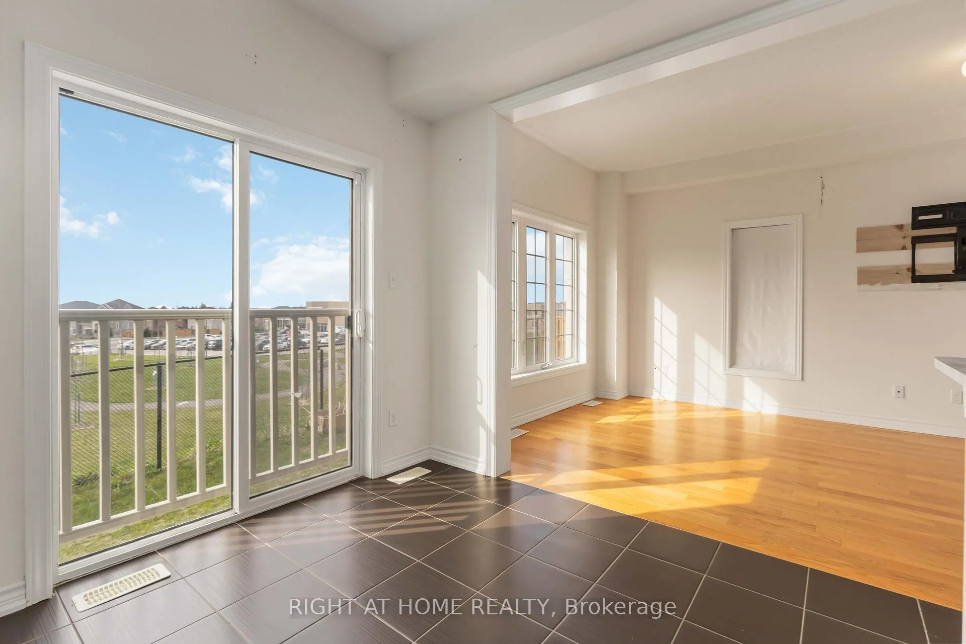 Photo 16 of 1111 Skyridge Boulevard, Pickering, Rural Pickering — HOMEH
