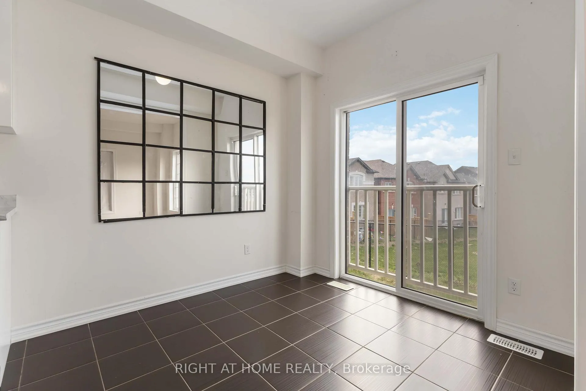 Photo 17 of 1111 Skyridge Boulevard, Pickering, Rural Pickering — HOMEH
