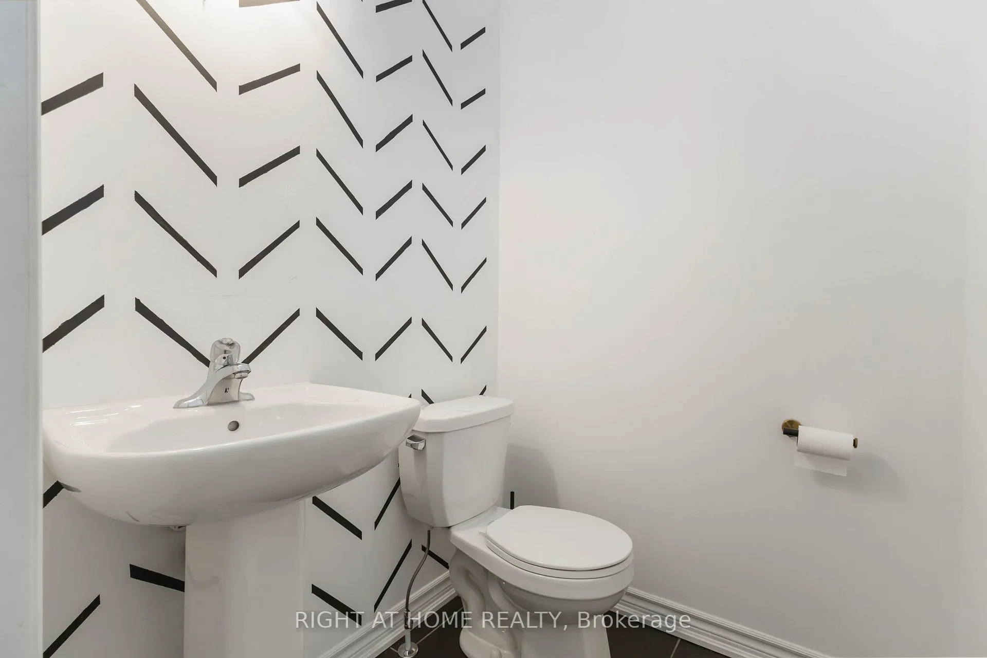 Photo 20 of 1111 Skyridge Boulevard, Pickering, Rural Pickering — HOMEH