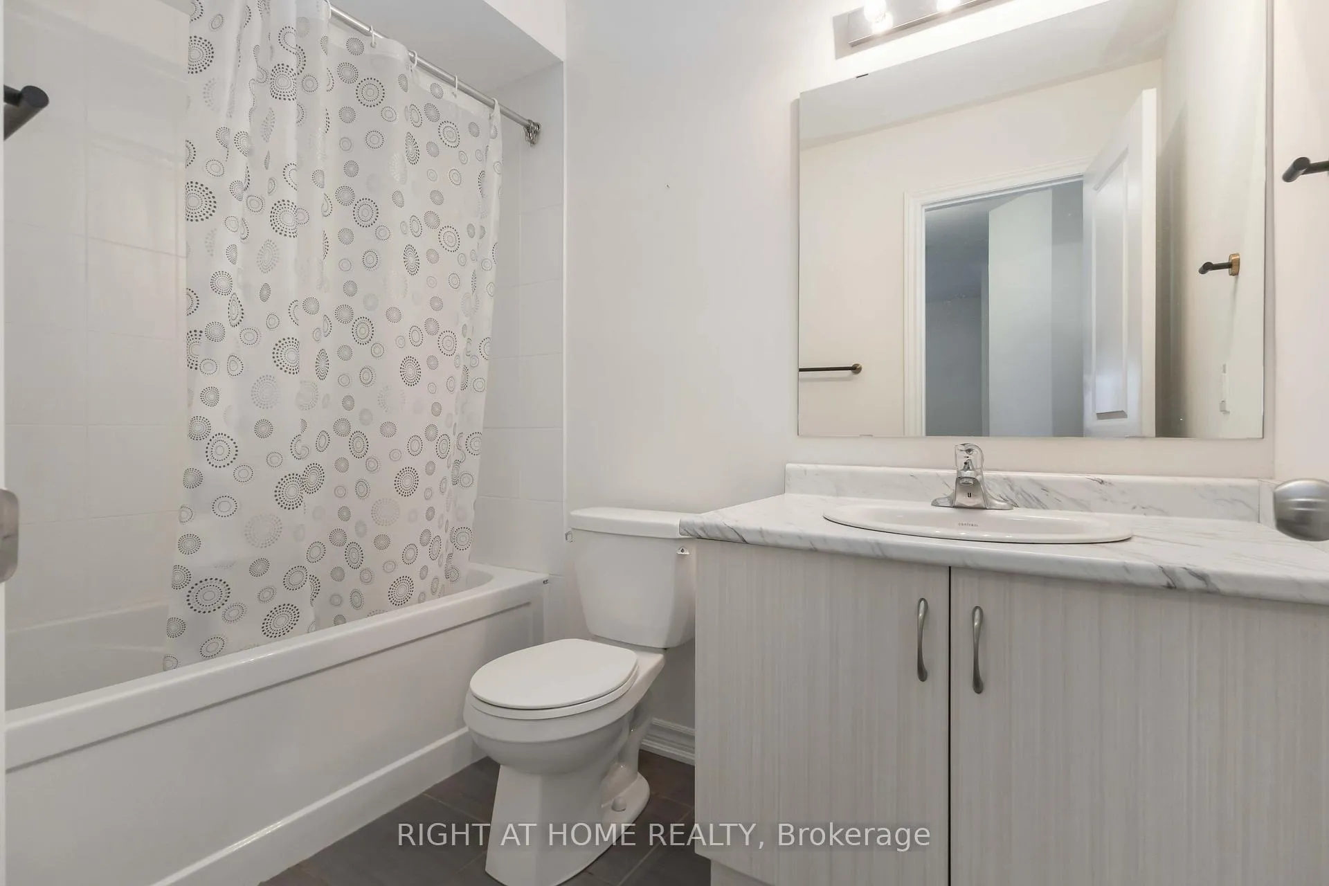 Photo 24 of 1111 Skyridge Boulevard, Pickering, Rural Pickering — HOMEH