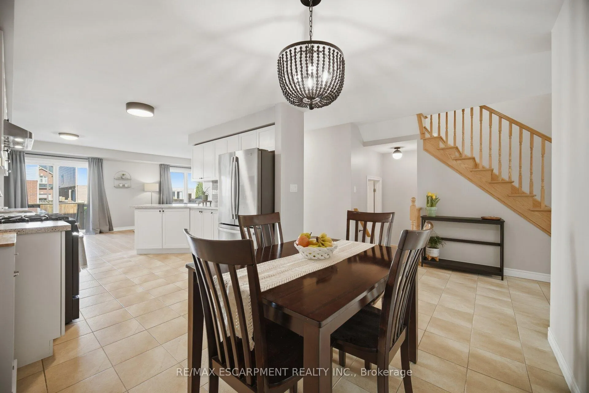 Photo 20 of 92 Celestial Crescent, Hamilton, Rural Glanbrook — HOMEH