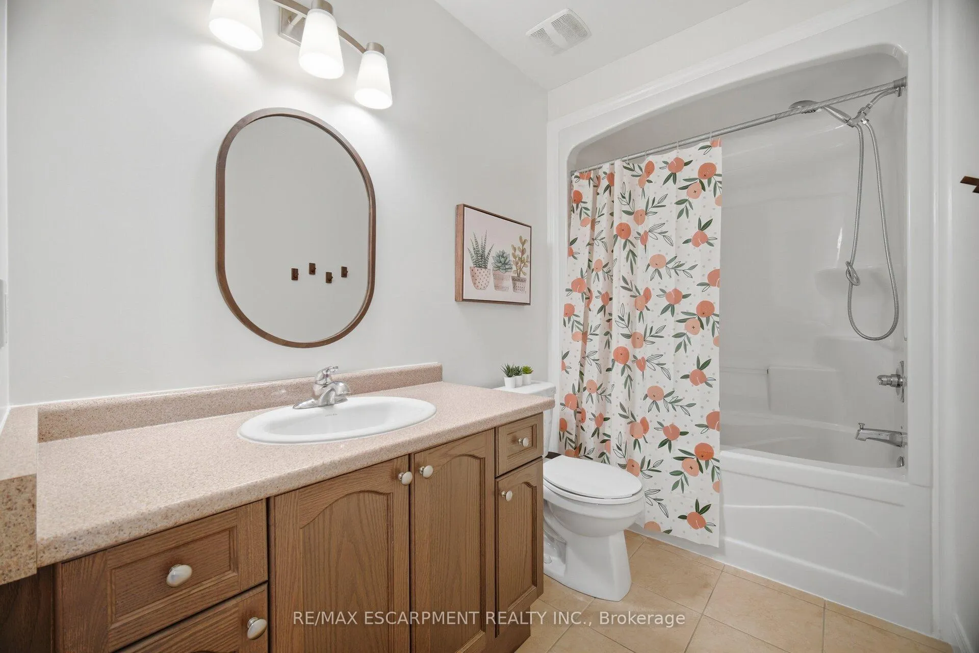 Photo 38 of 92 Celestial Crescent, Hamilton, Rural Glanbrook — HOMEH