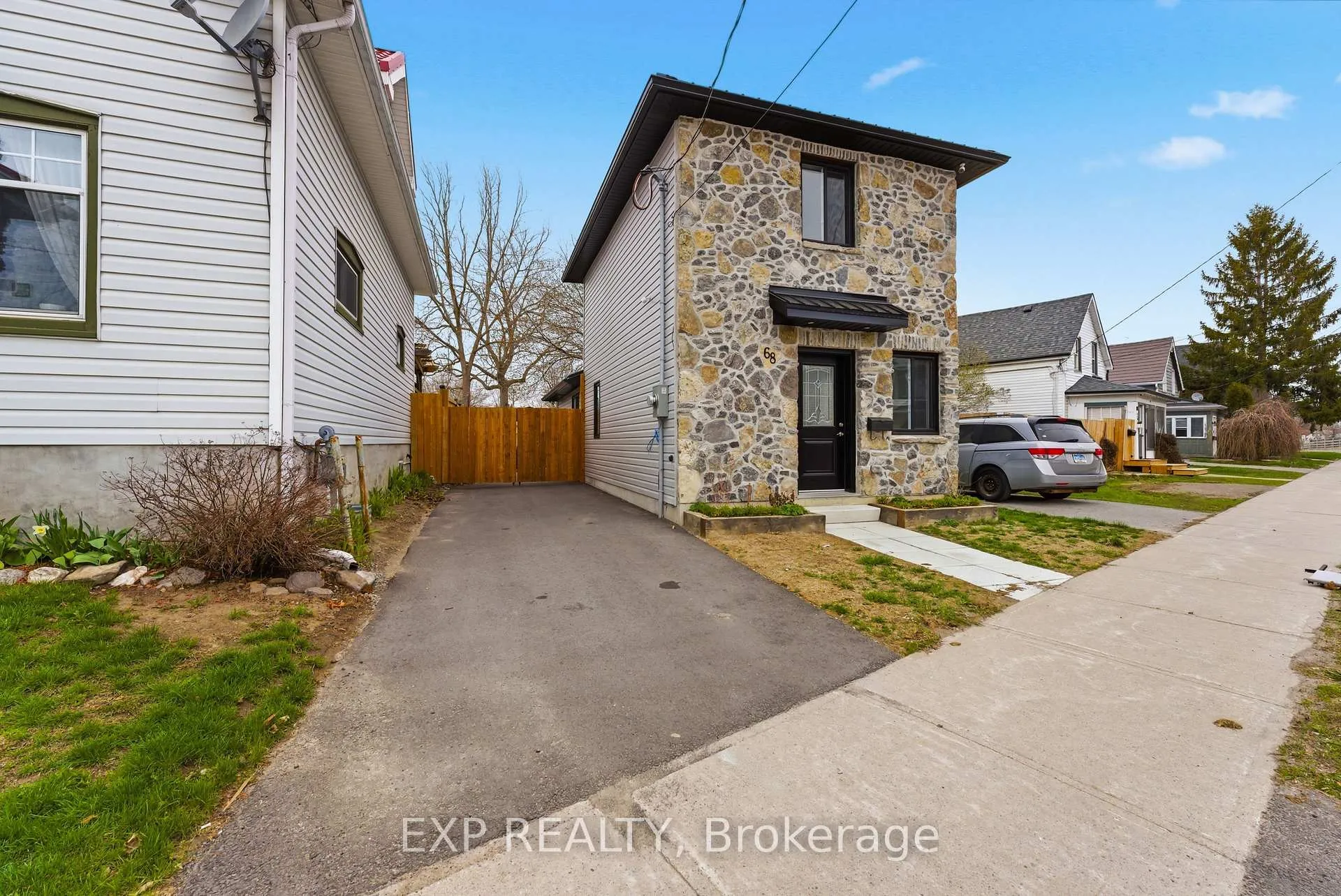 Photo 3 of 68 Moira Street E, Belleville, Belleville Ward — HOMEH
