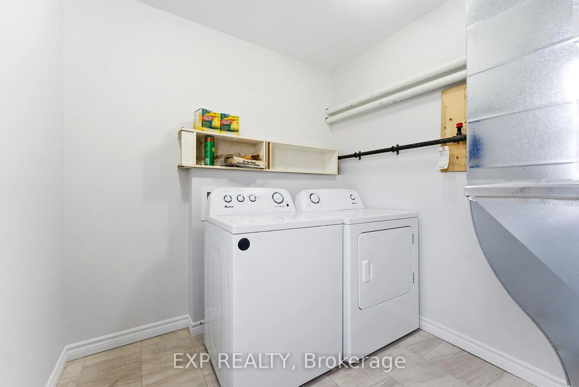 Photo 12 of 68 Moira Street E, Belleville, Belleville Ward — HOMEH