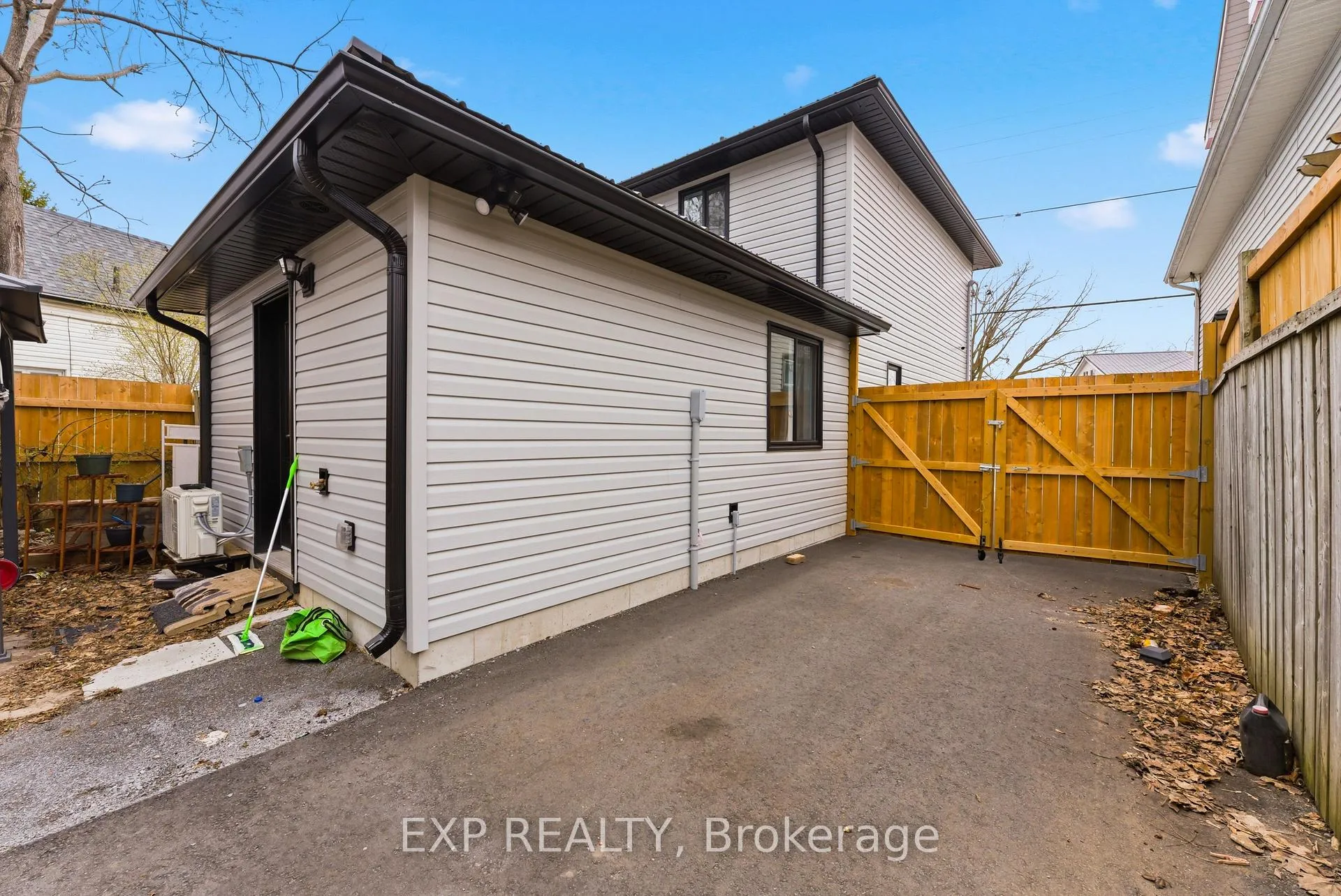 Photo 19 of 68 Moira Street E, Belleville, Belleville Ward — HOMEH