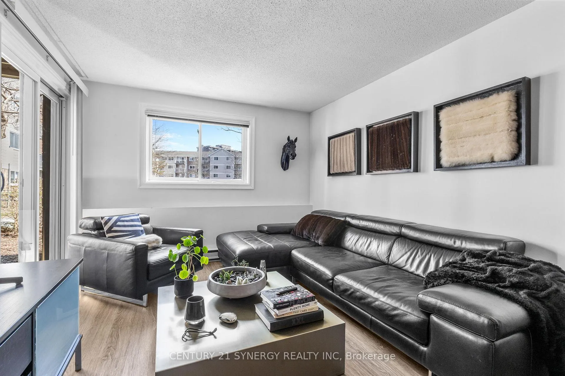 Photo 5 of Unit 118, 270 Brittany Road, Ottawa, Cardinal Glen — HOMEH