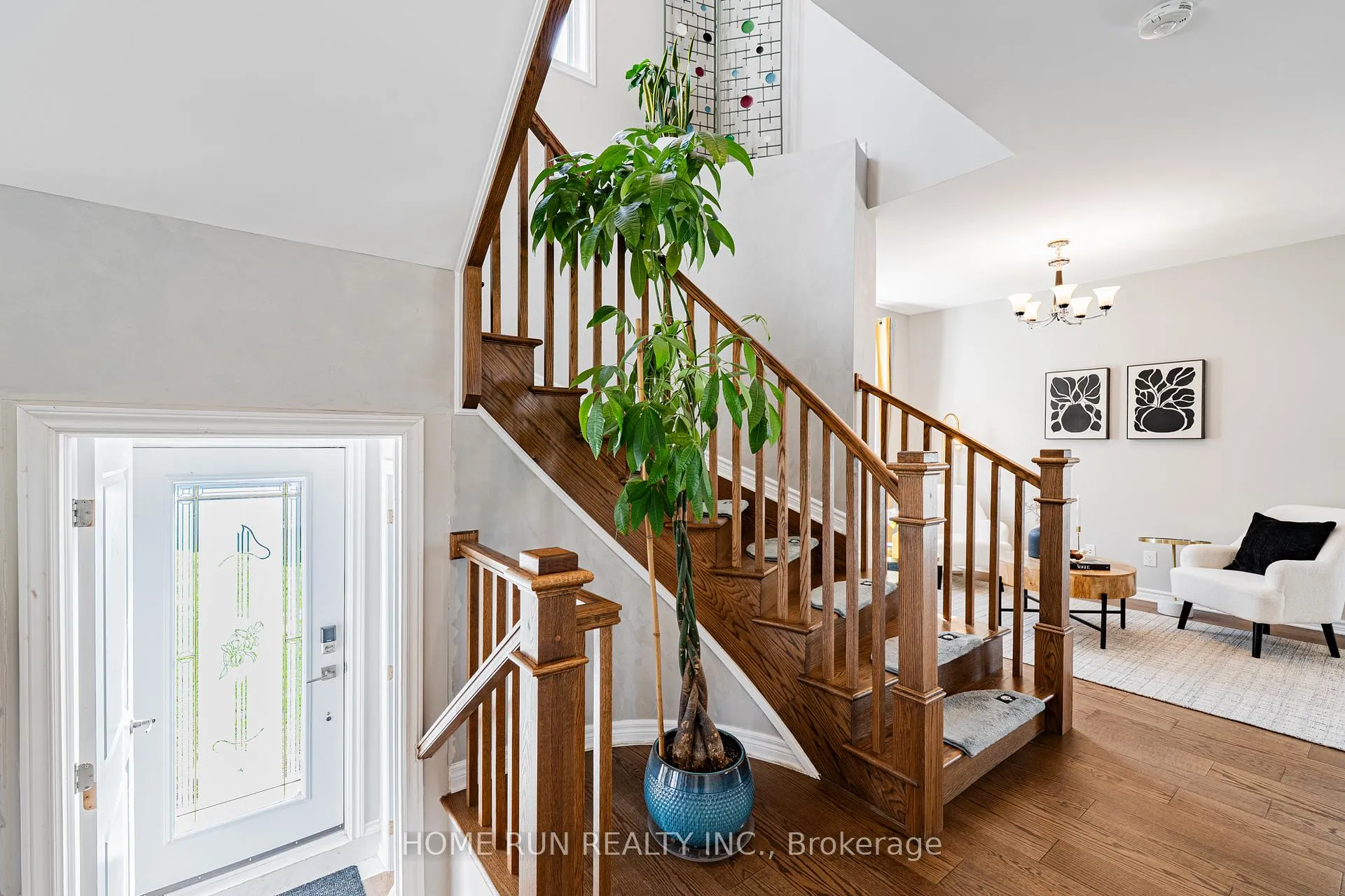 Photo 3 of 110 Discovery Crescent, Ottawa, Stittsville (North) — HOMEH