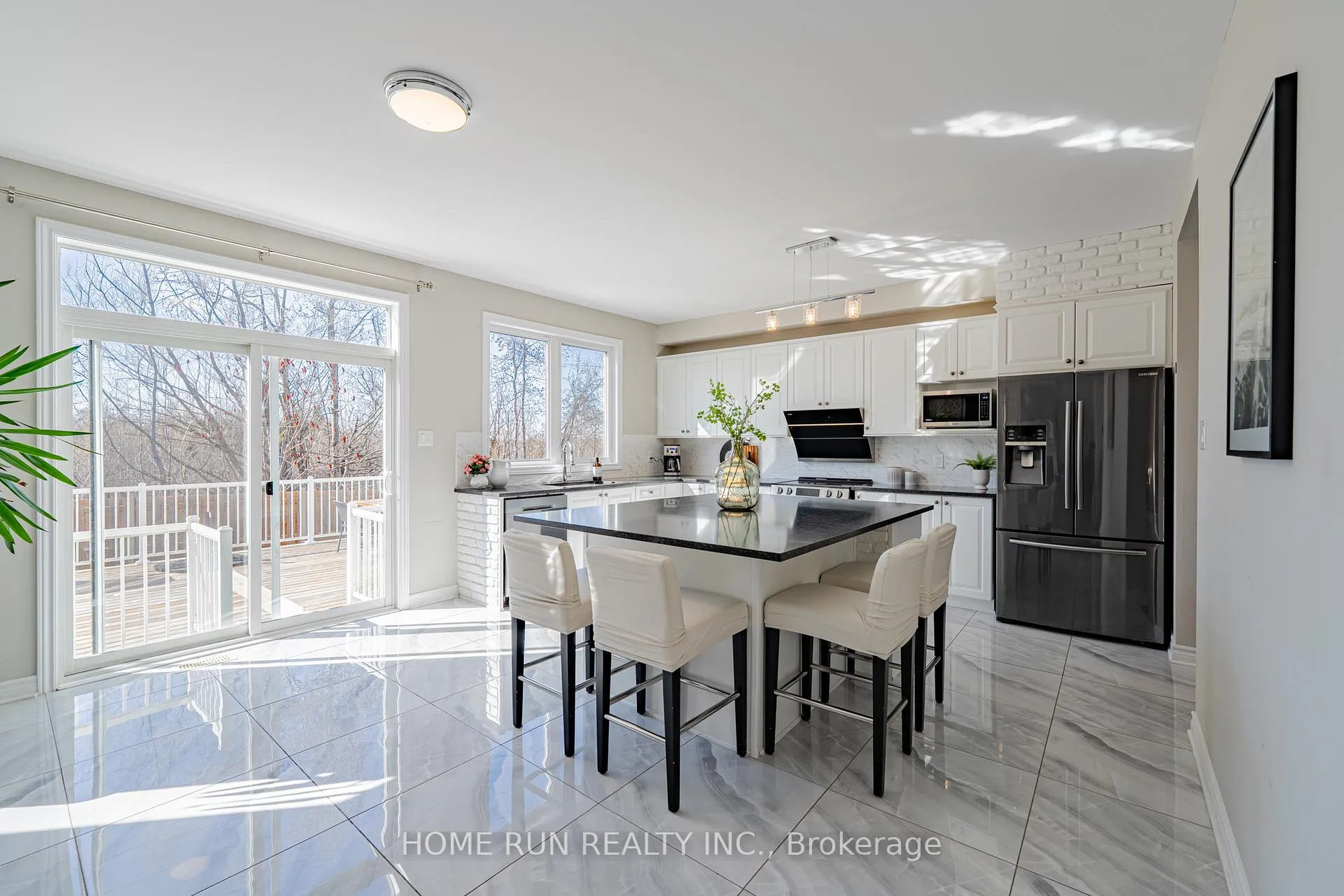 Photo 11 of 110 Discovery Crescent, Ottawa, Stittsville (North) — HOMEH