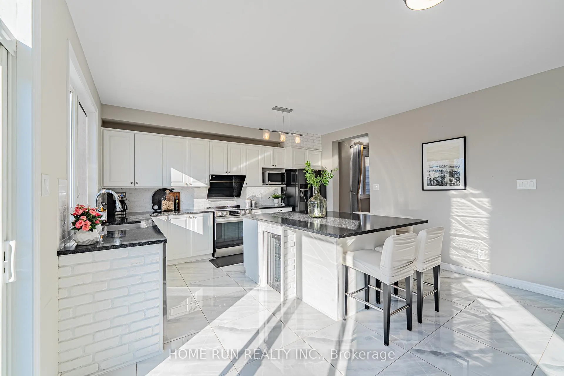 Photo 13 of 110 Discovery Crescent, Ottawa, Stittsville (North) — HOMEH