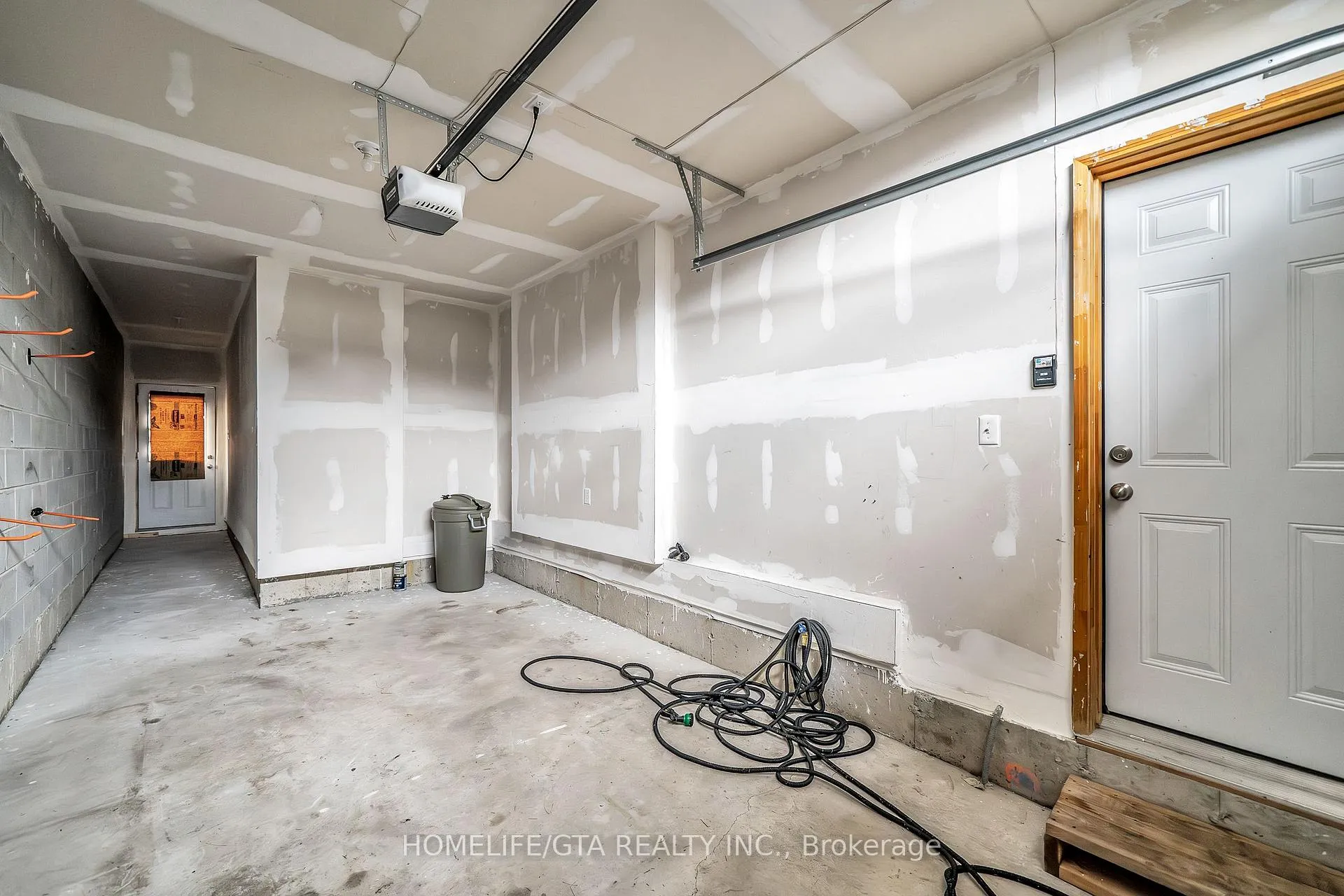Photo 6 of 1112 Cameo Street, Pickering, Rural Pickering — HOMEH