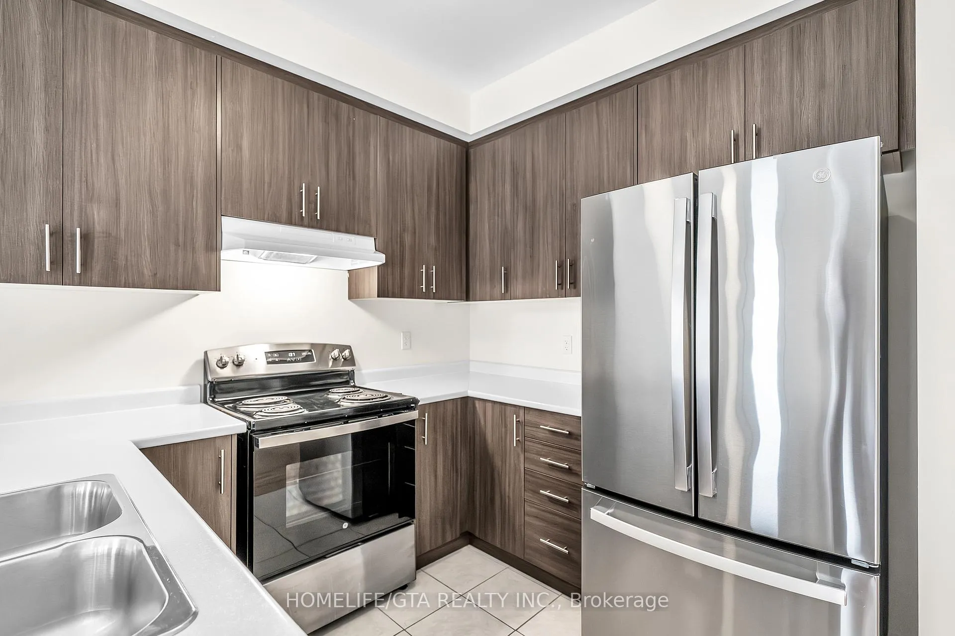 Photo 10 of 1112 Cameo Street, Pickering, Rural Pickering — HOMEH