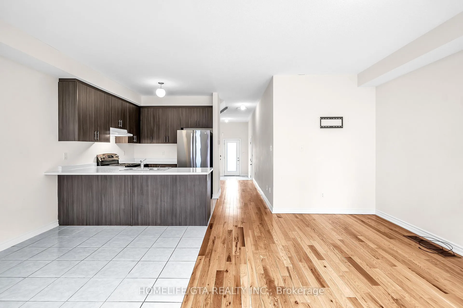 Photo 14 of 1112 Cameo Street, Pickering, Rural Pickering — HOMEH