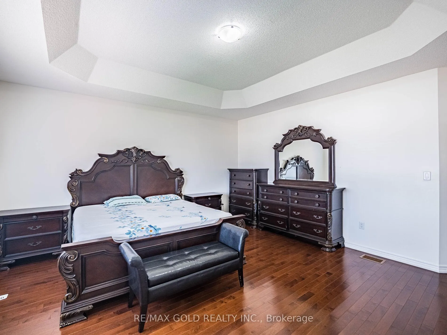 Photo 20 of 18 Divinity Circle, Brampton, Northwest Brampton — HOMEH
