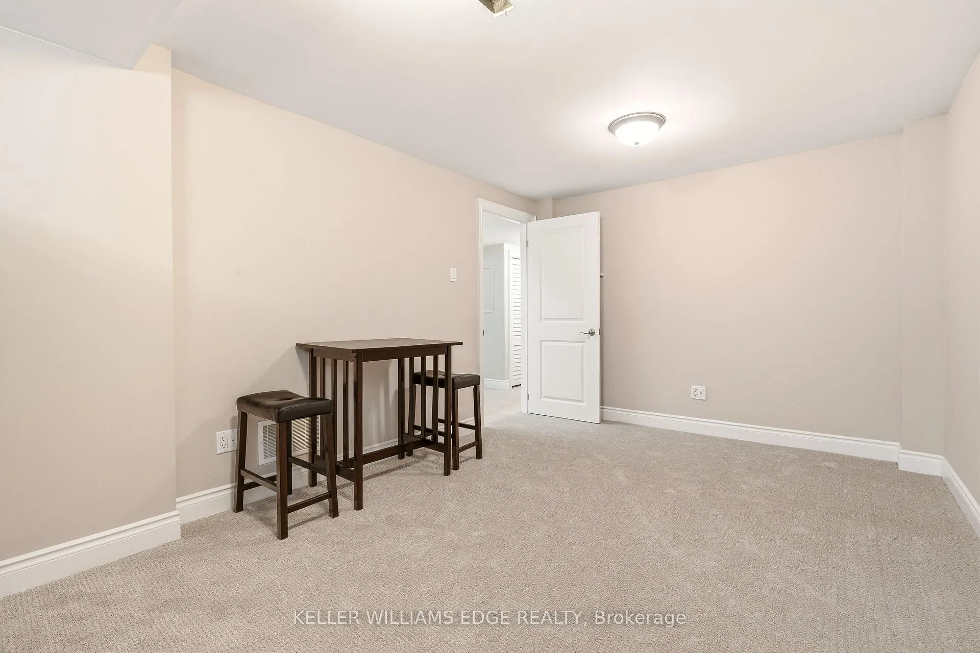 Photo 23 of 1528 Westminster Place, Burlington, Mountainside — HOMEH
