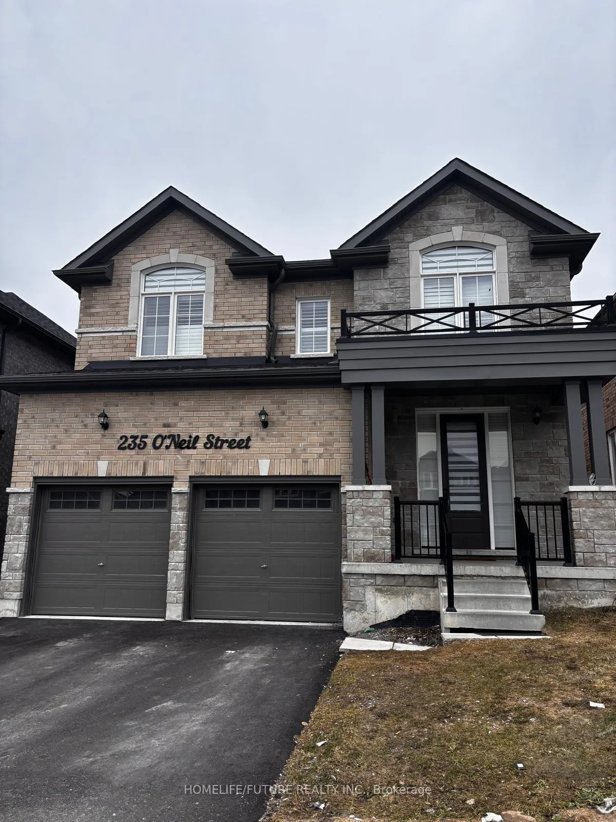 Front of 235 O'Neil Street