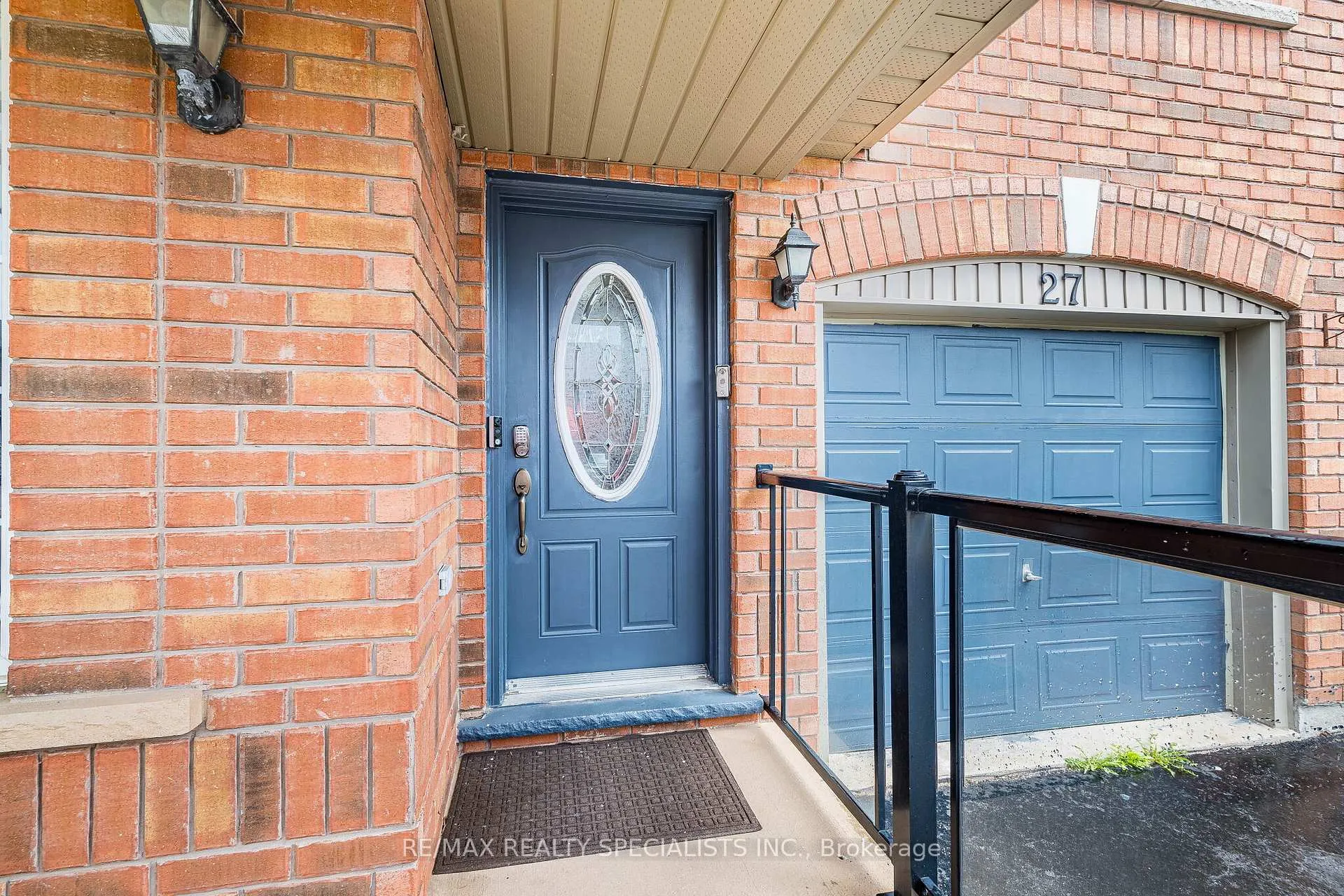 Photo 2 of 27 Wall Street, Brampton, Sandringham-Wellington — HOMEH