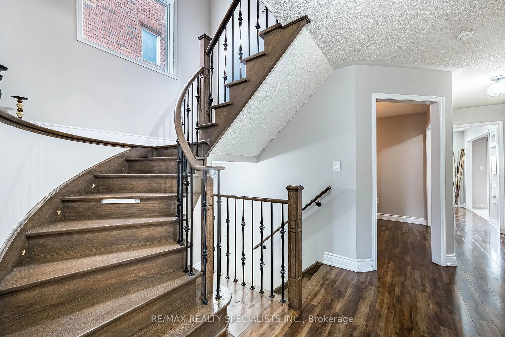Photo 10 of 27 Wall Street, Brampton, Sandringham-Wellington — HOMEH