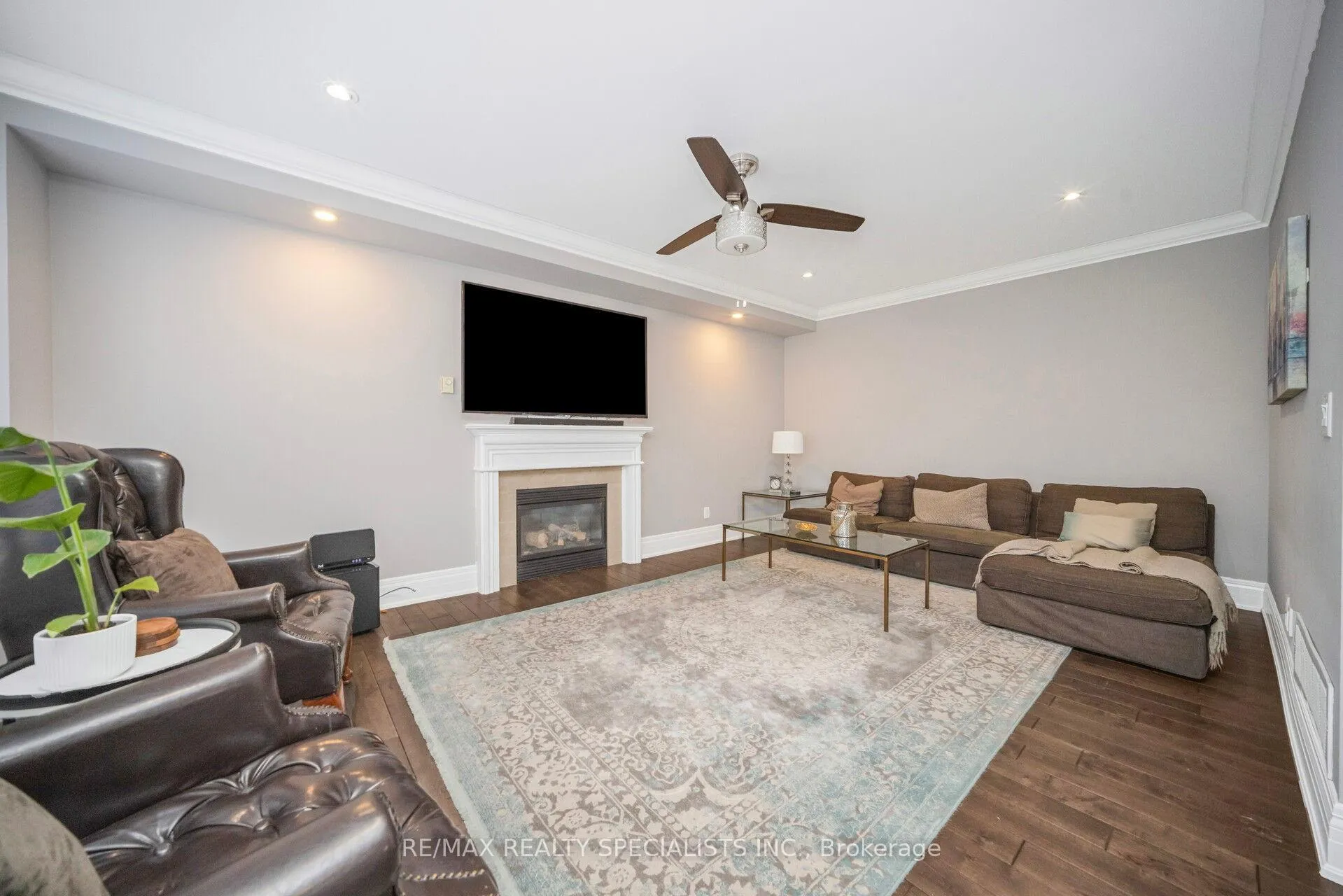 Photo 21 of 44 Dunvegan Crescent, Brampton, Fletcher's Meadow — HOMEH