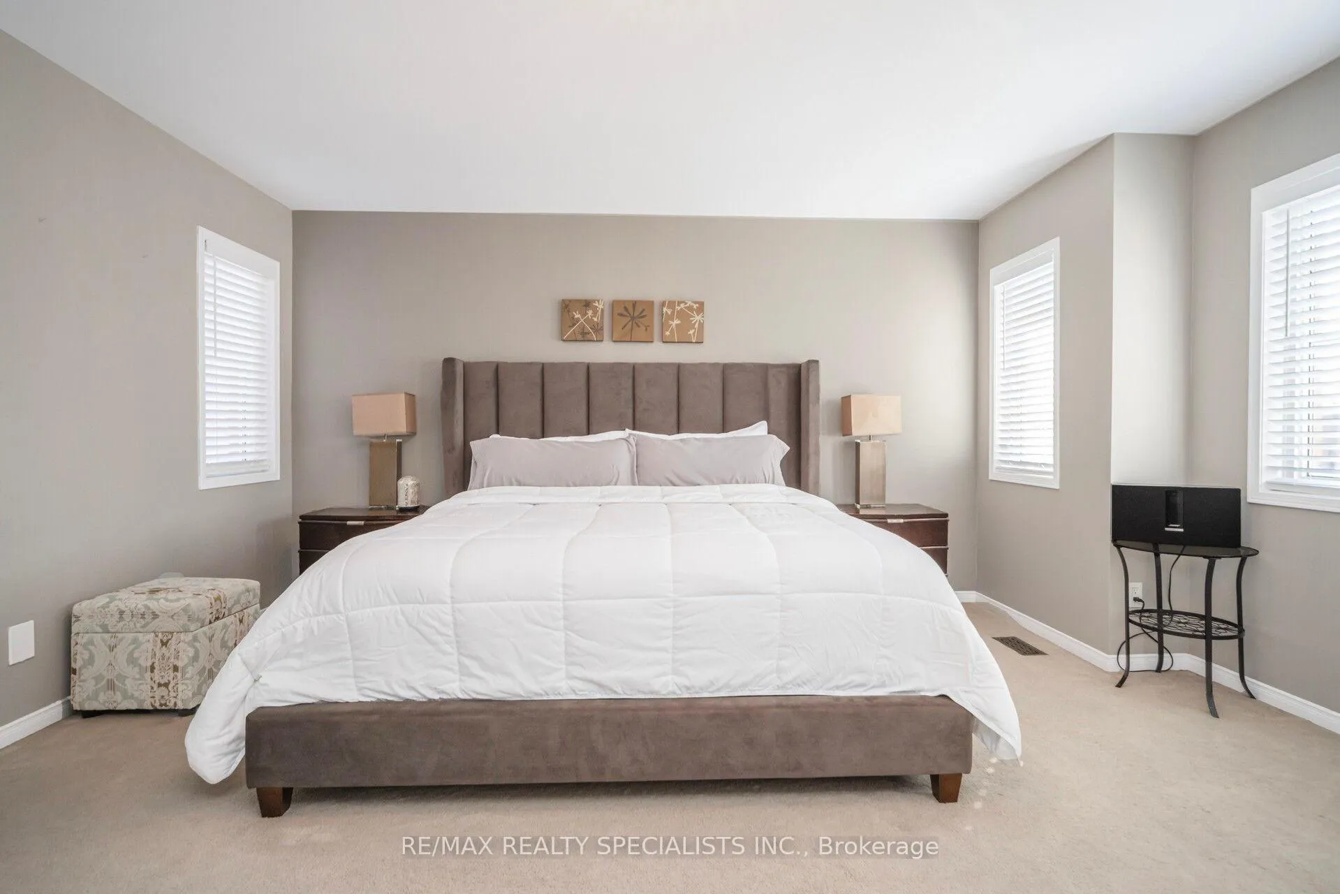 Photo 29 of 44 Dunvegan Crescent, Brampton, Fletcher's Meadow — HOMEH