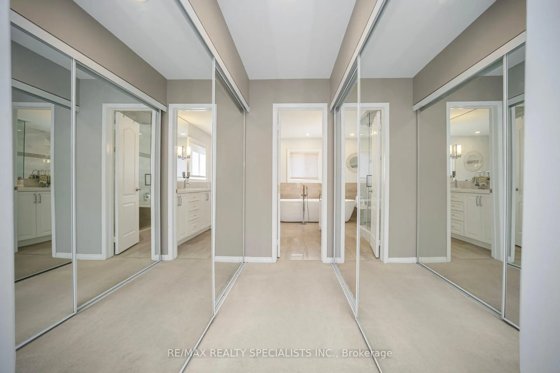 Photo 32 of 44 Dunvegan Crescent, Brampton, Fletcher's Meadow — HOMEH